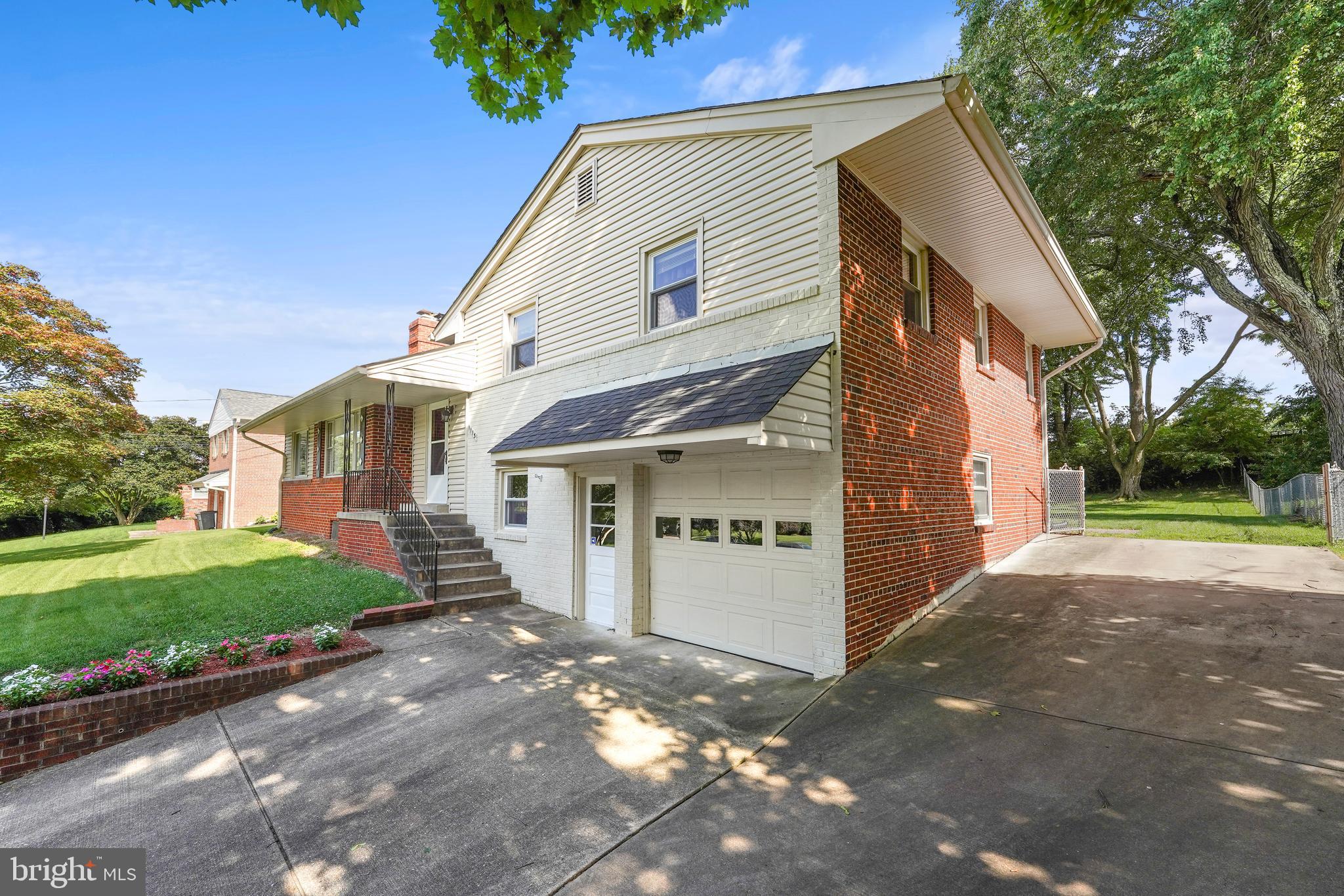 HOMESTEAD ESTATES - Residential