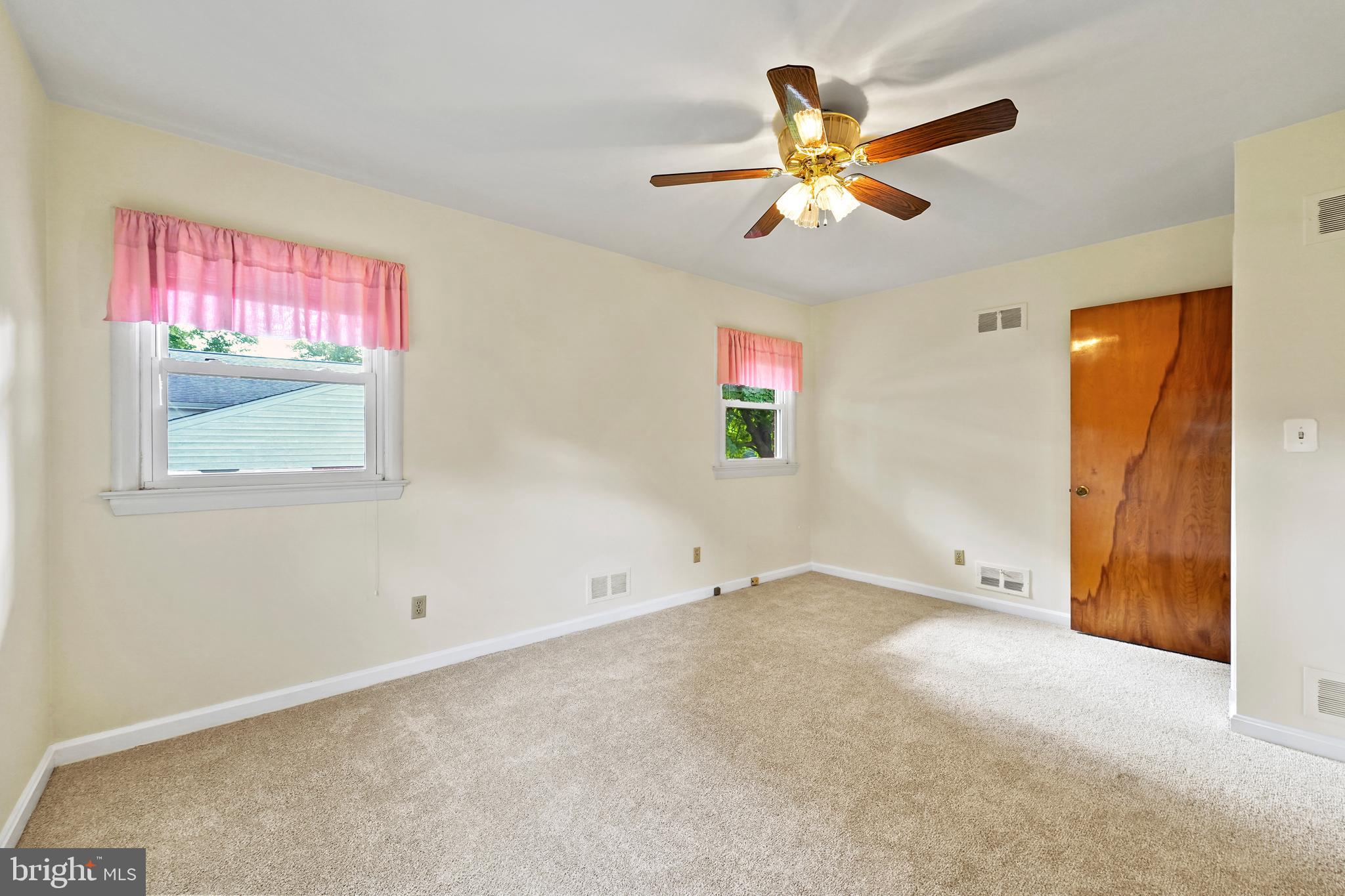 HOMESTEAD ESTATES - Residential