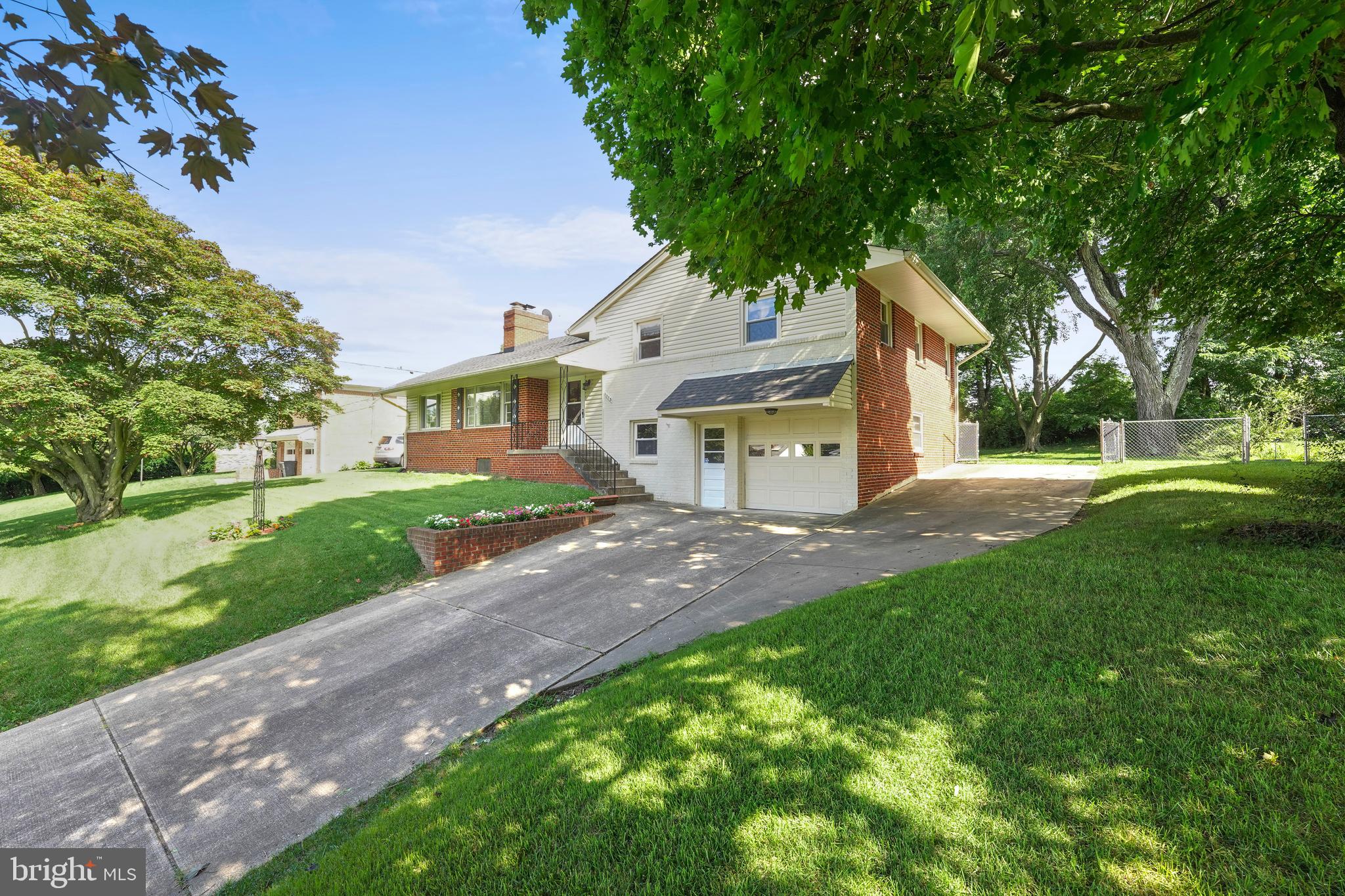 HOMESTEAD ESTATES - Residential