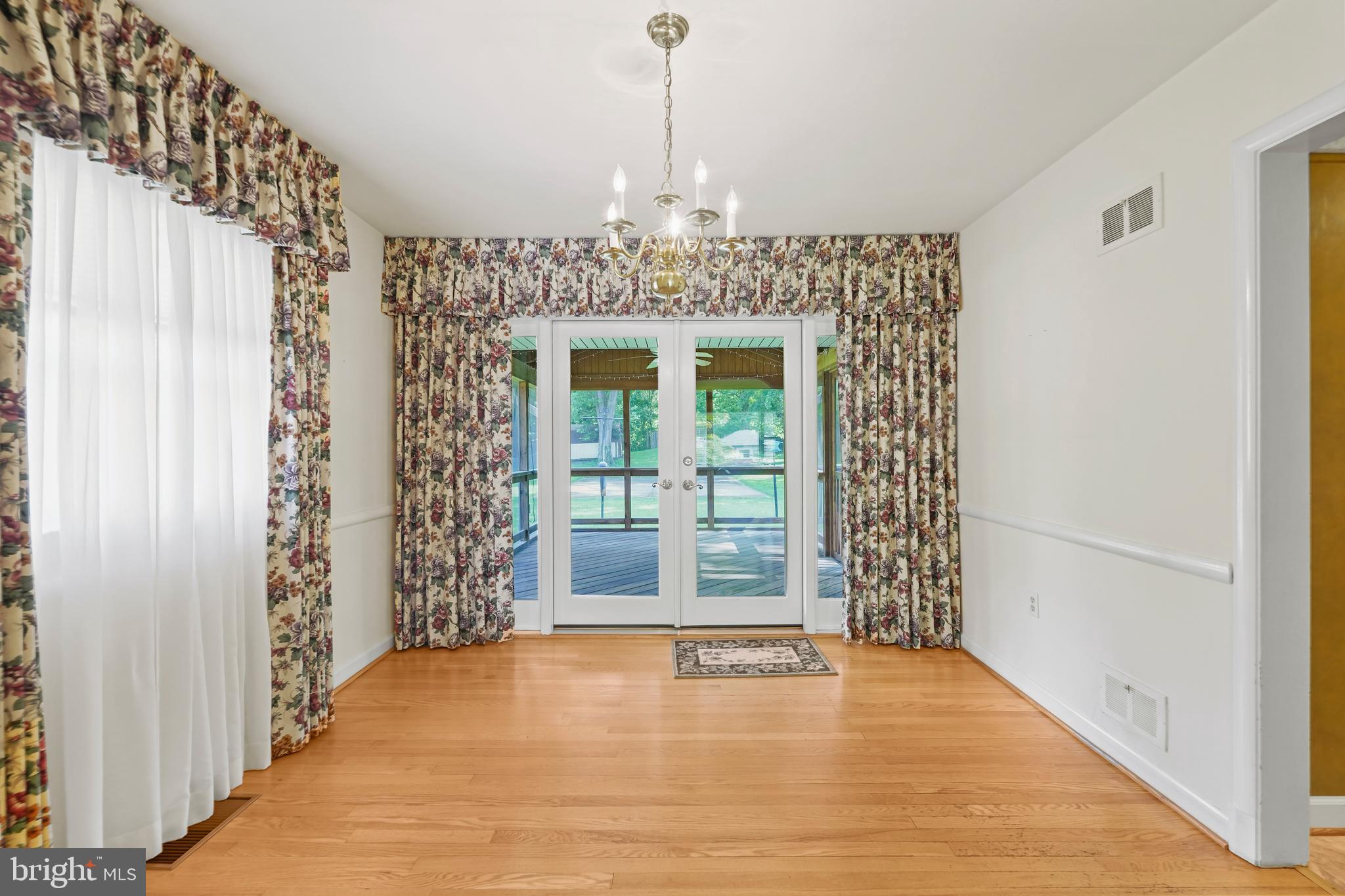 HOMESTEAD ESTATES - Residential