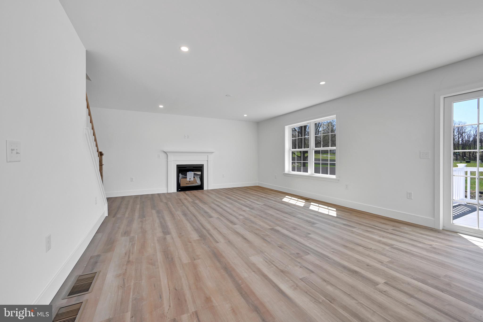 FRITZ MEADOW - Residential