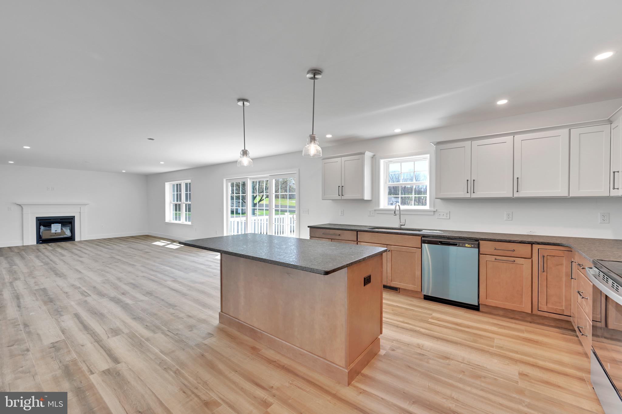 FRITZ MEADOW - Residential