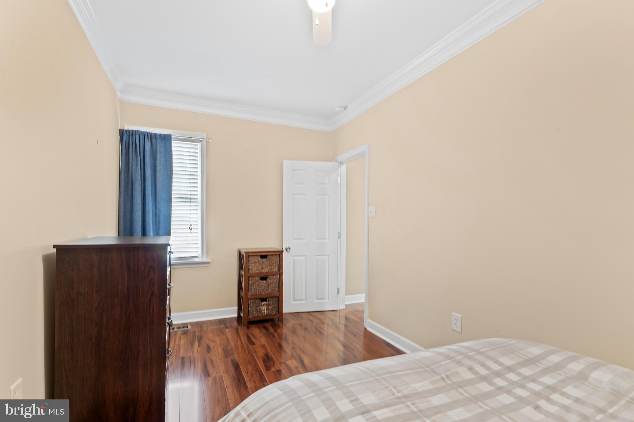 PORT RICHMOND - Residential Lease