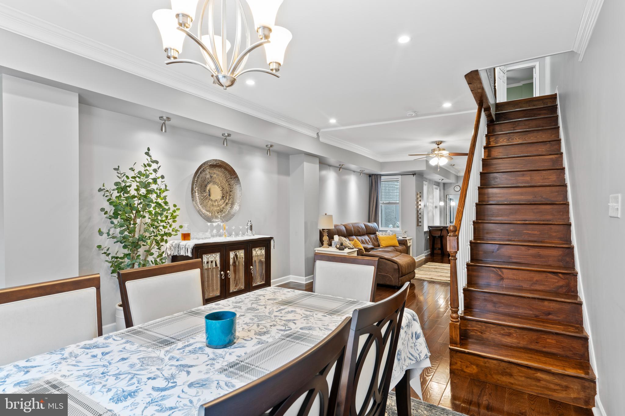 PORT RICHMOND - Residential Lease