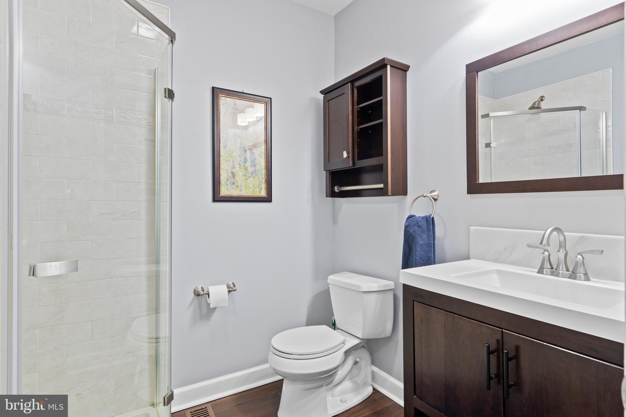 PORT RICHMOND - Residential Lease