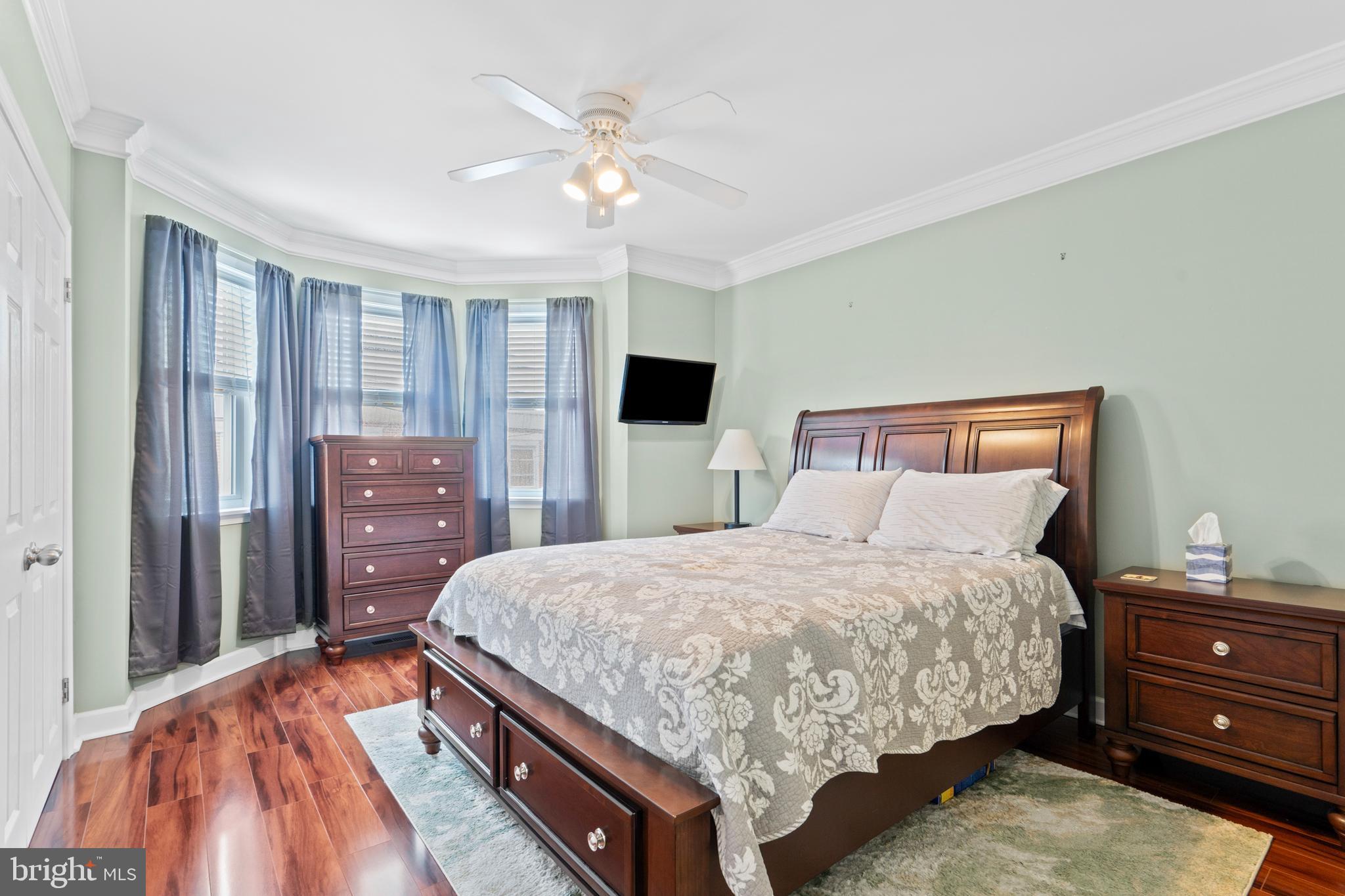 PORT RICHMOND - Residential Lease