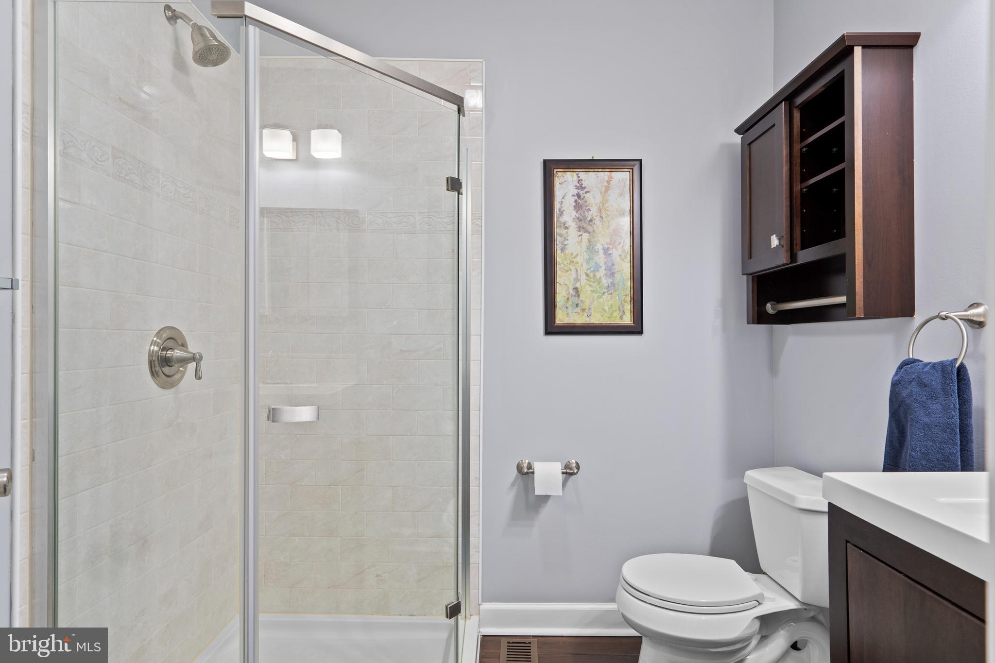 PORT RICHMOND - Residential Lease