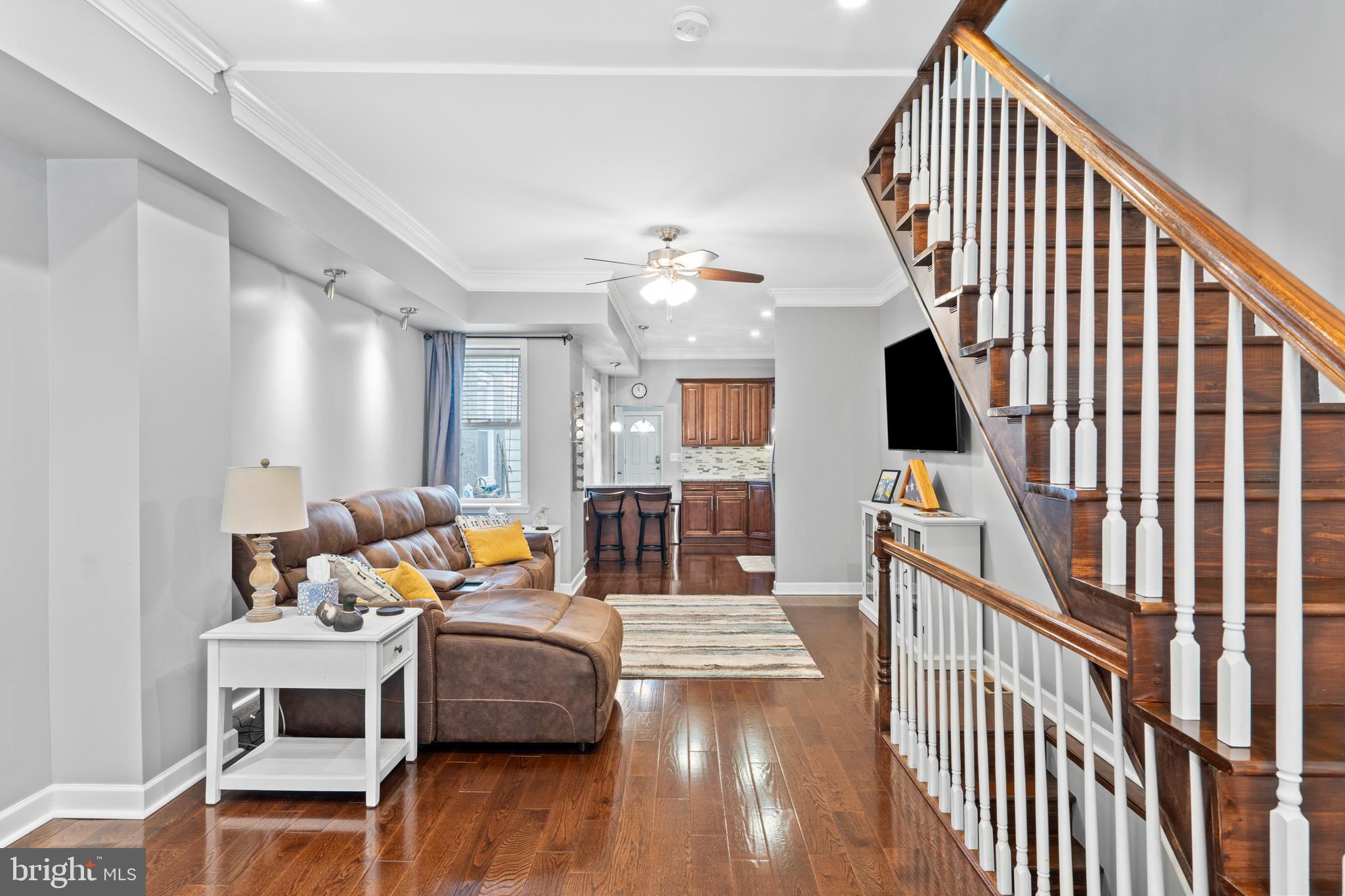 PORT RICHMOND - Residential Lease