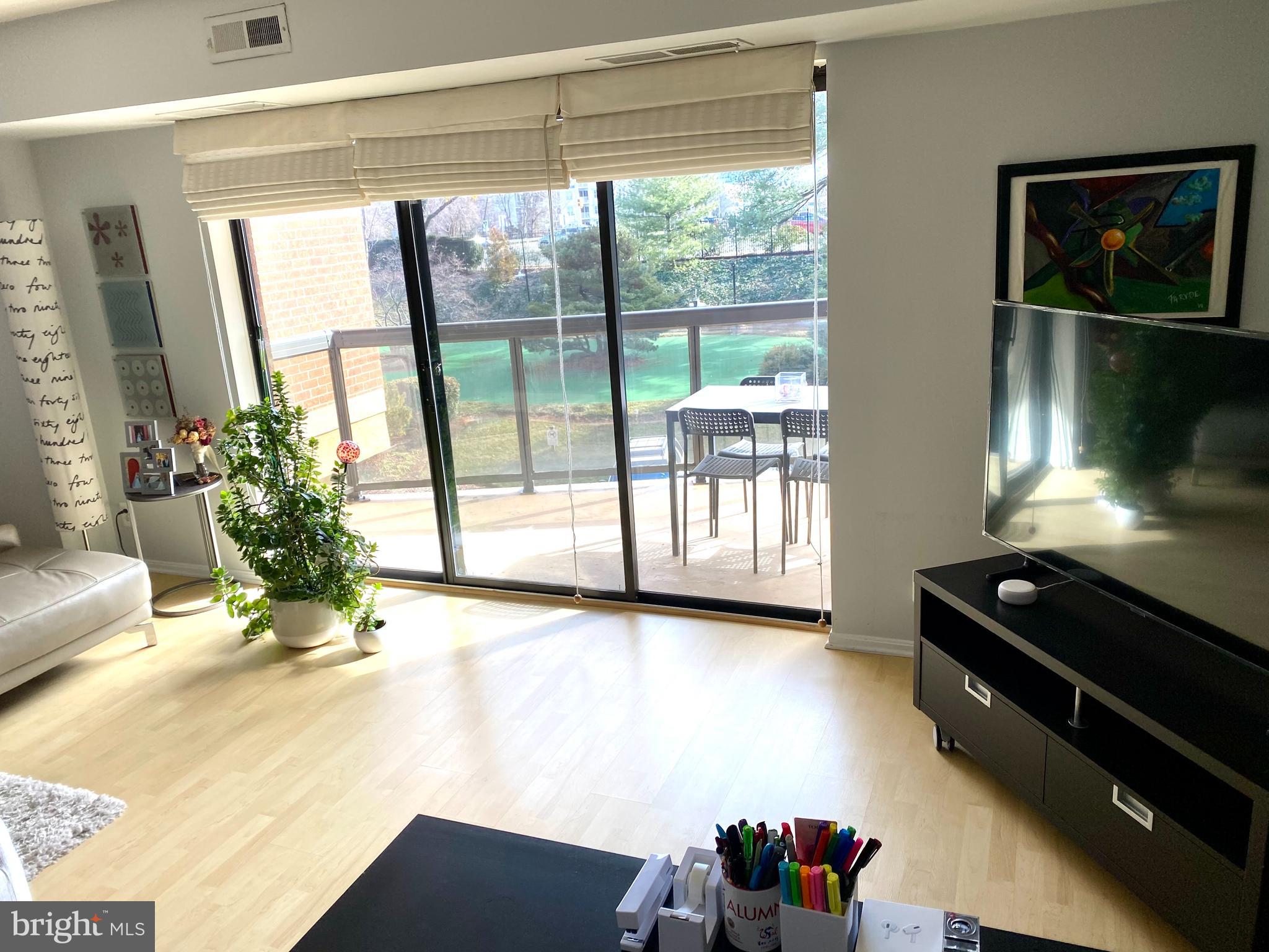 ROTONDA - Residential Lease