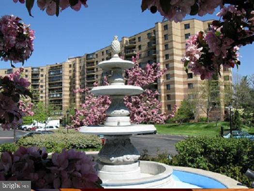 ROTONDA - Residential Lease