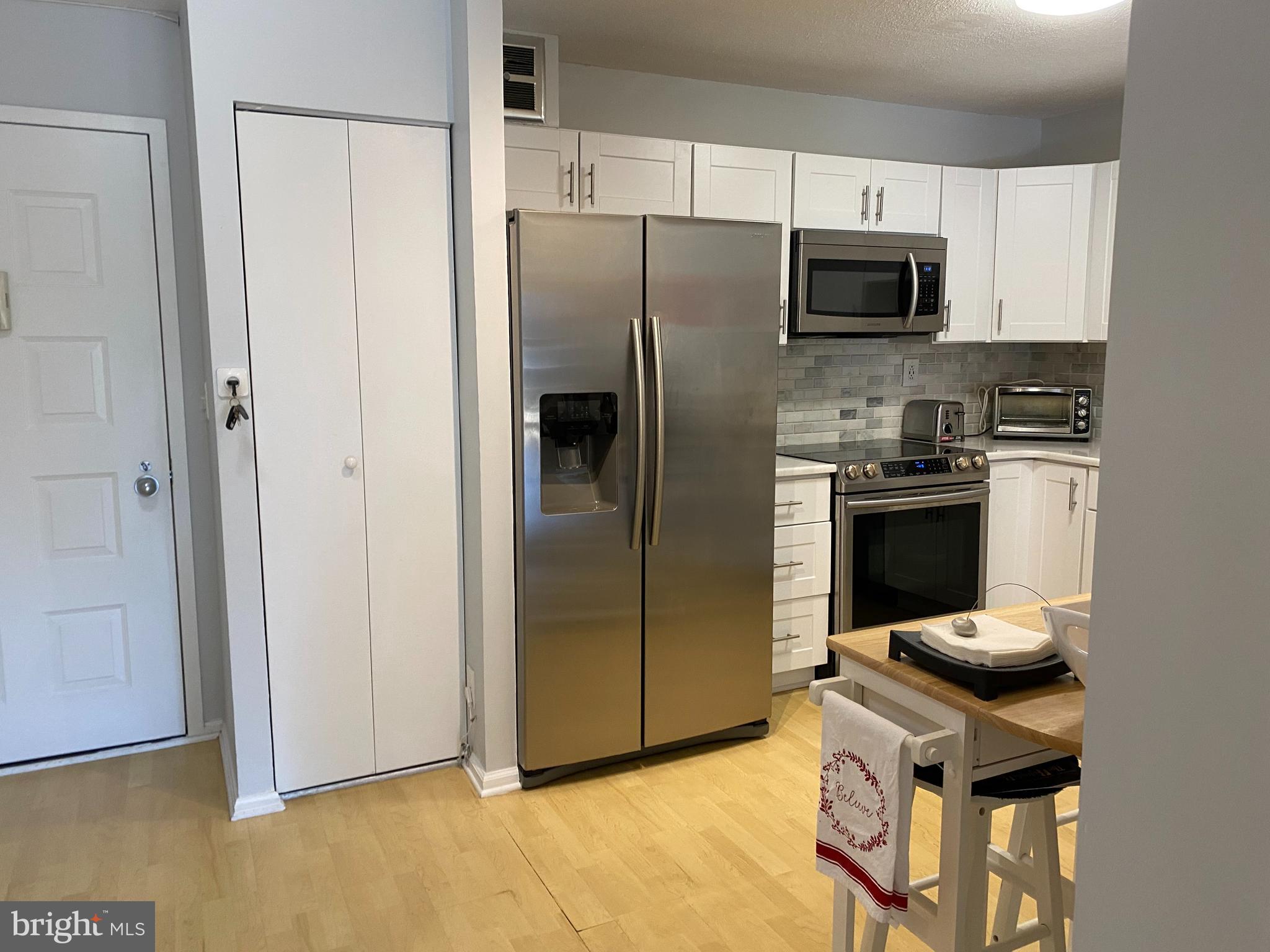 ROTONDA - Residential Lease