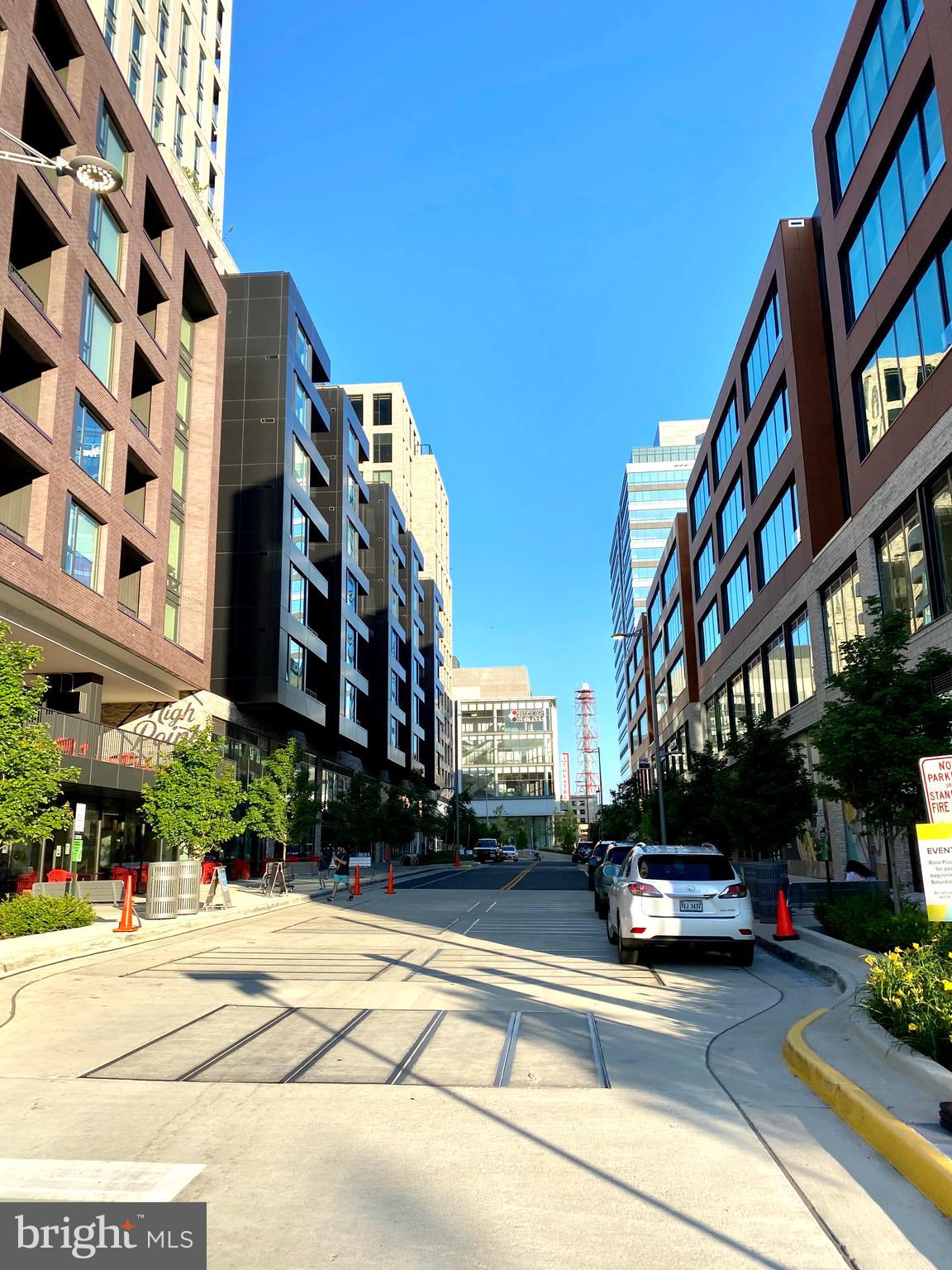 ROTONDA - Residential Lease