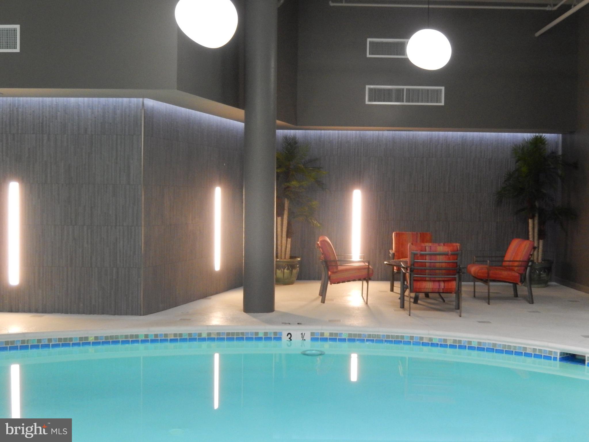 ROTONDA - Residential Lease