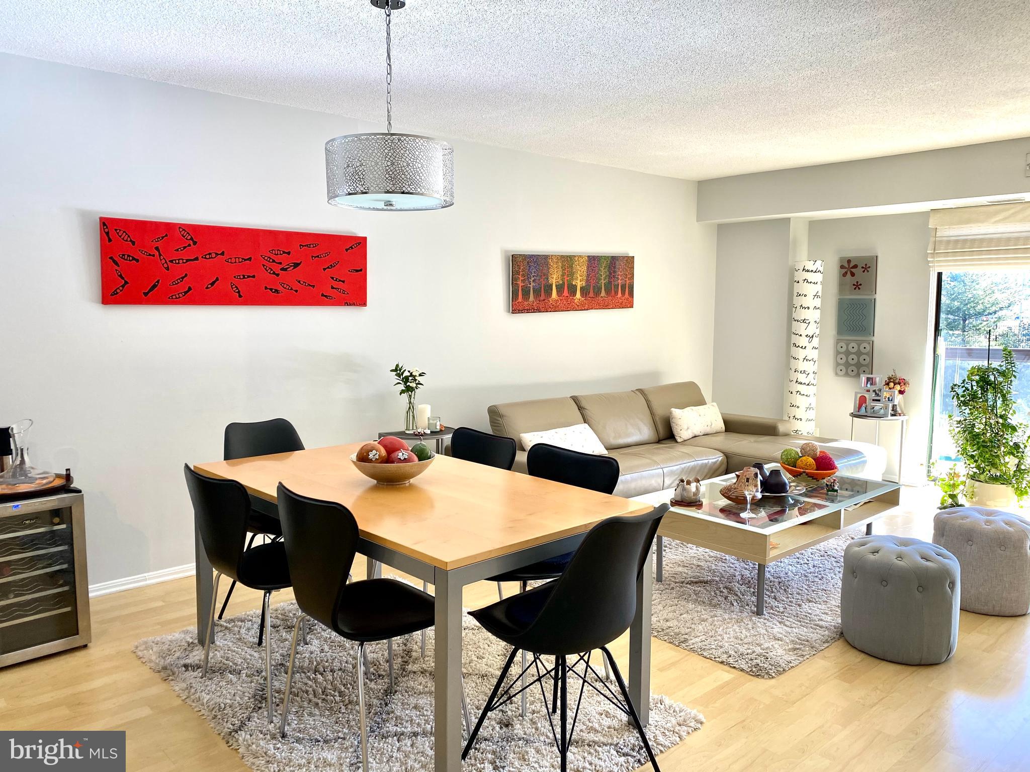 ROTONDA - Residential Lease