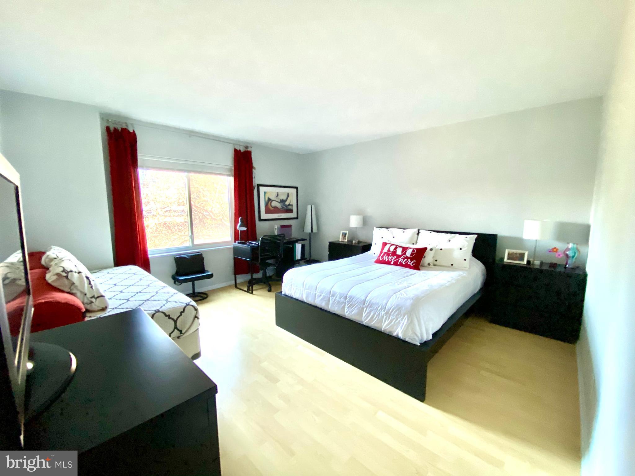 ROTONDA - Residential Lease