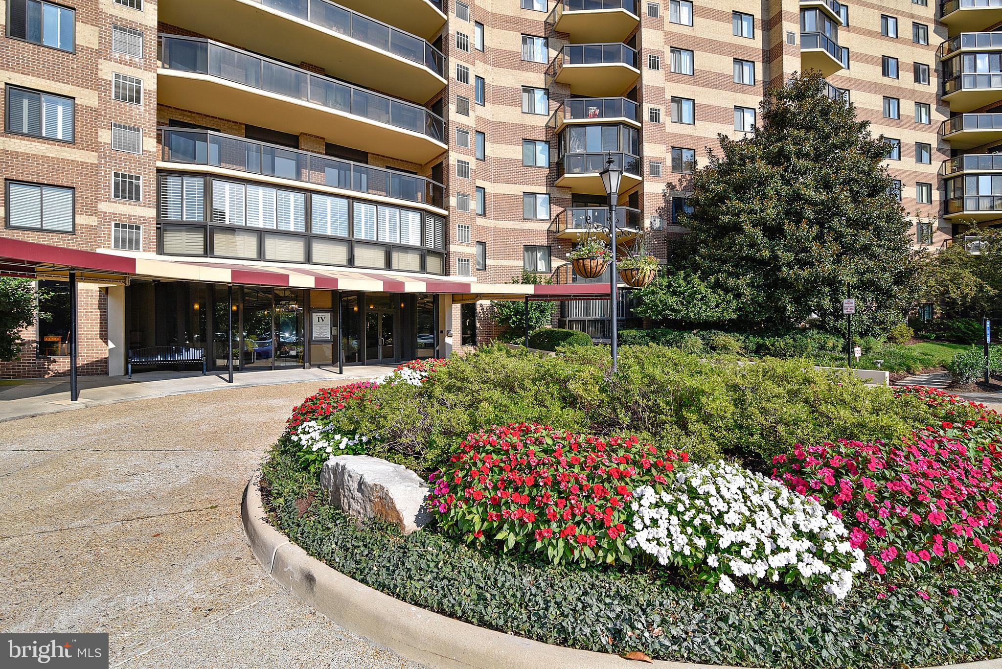 ROTONDA - Residential Lease