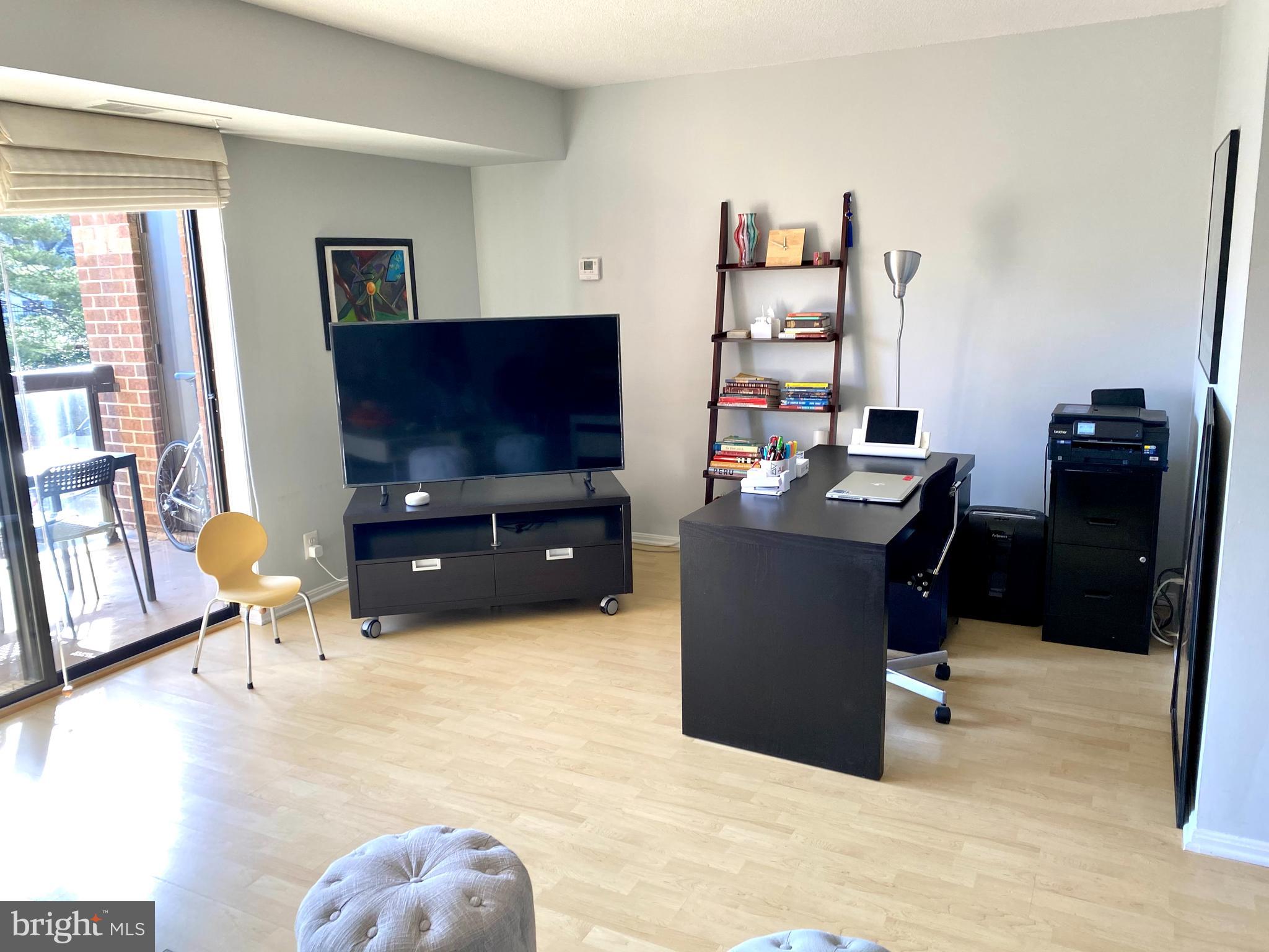 ROTONDA - Residential Lease