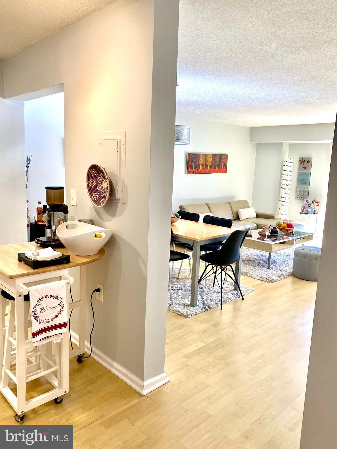 ROTONDA - Residential Lease