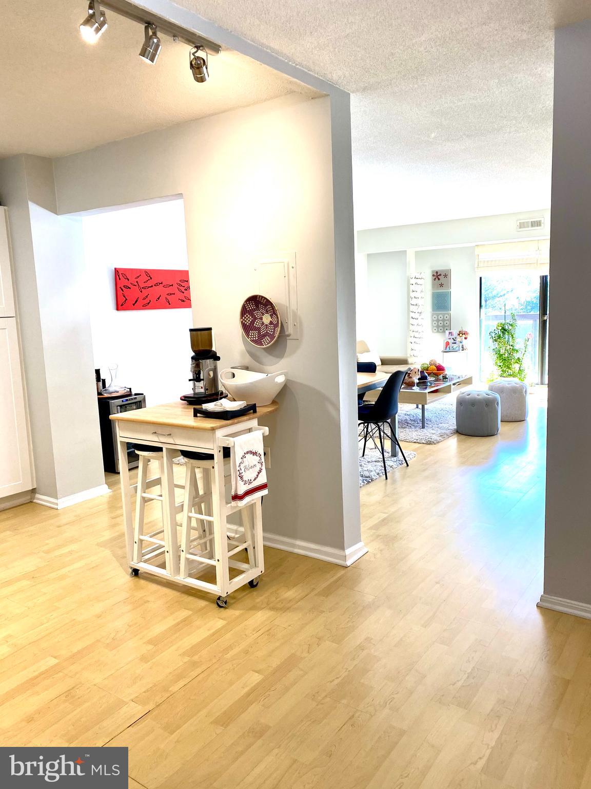 ROTONDA - Residential Lease