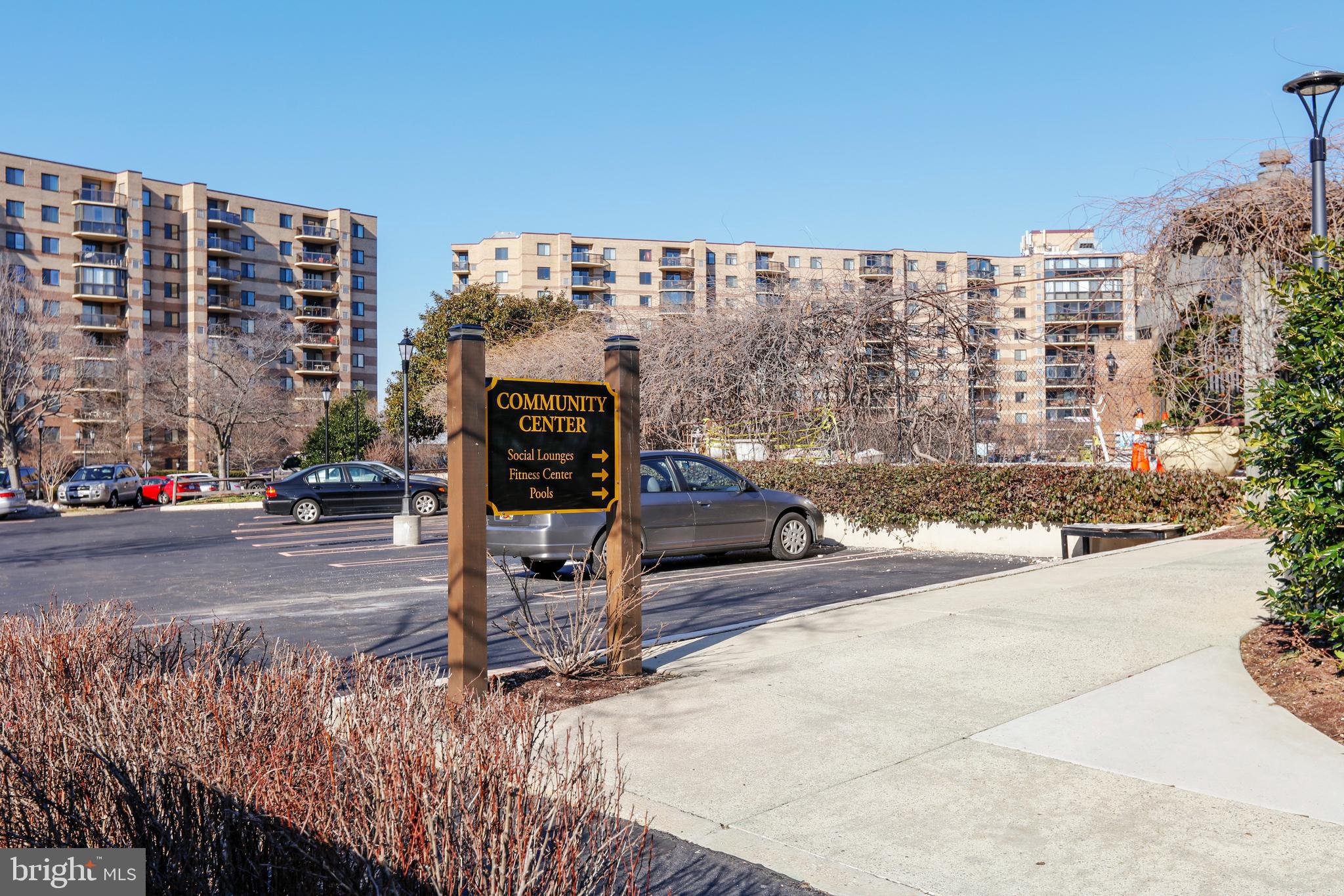 ROTONDA - Residential Lease