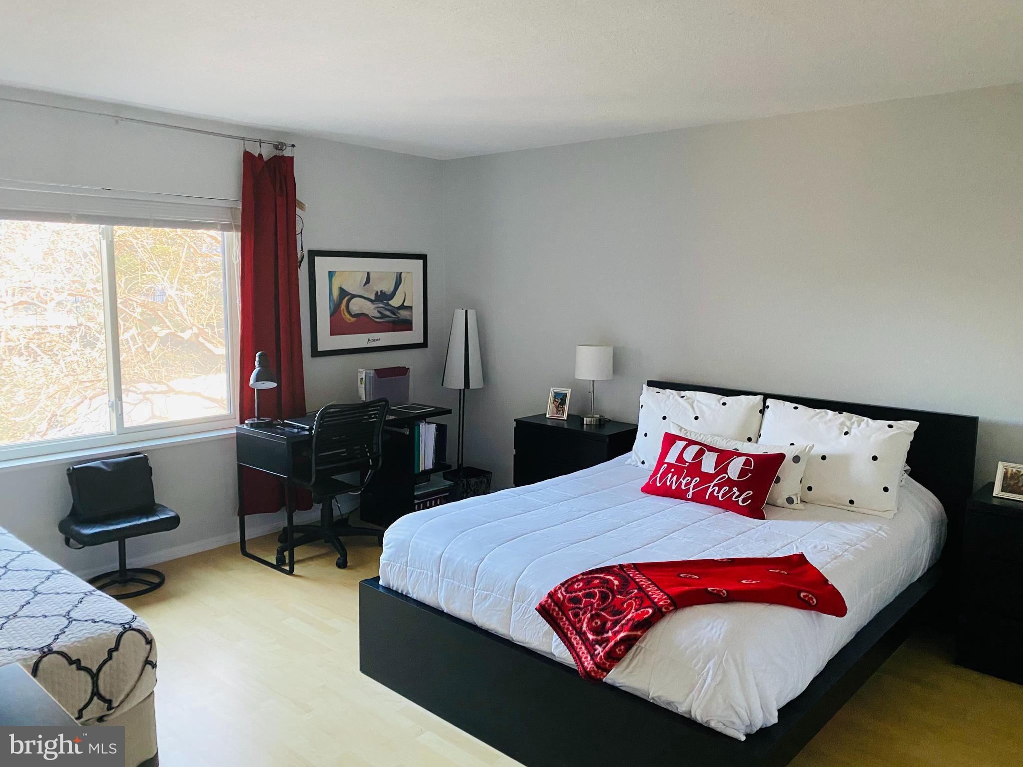 ROTONDA - Residential Lease