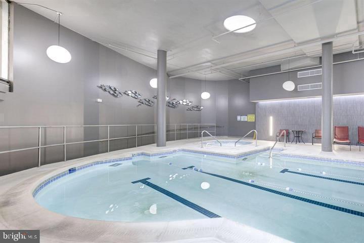 ROTONDA - Residential Lease