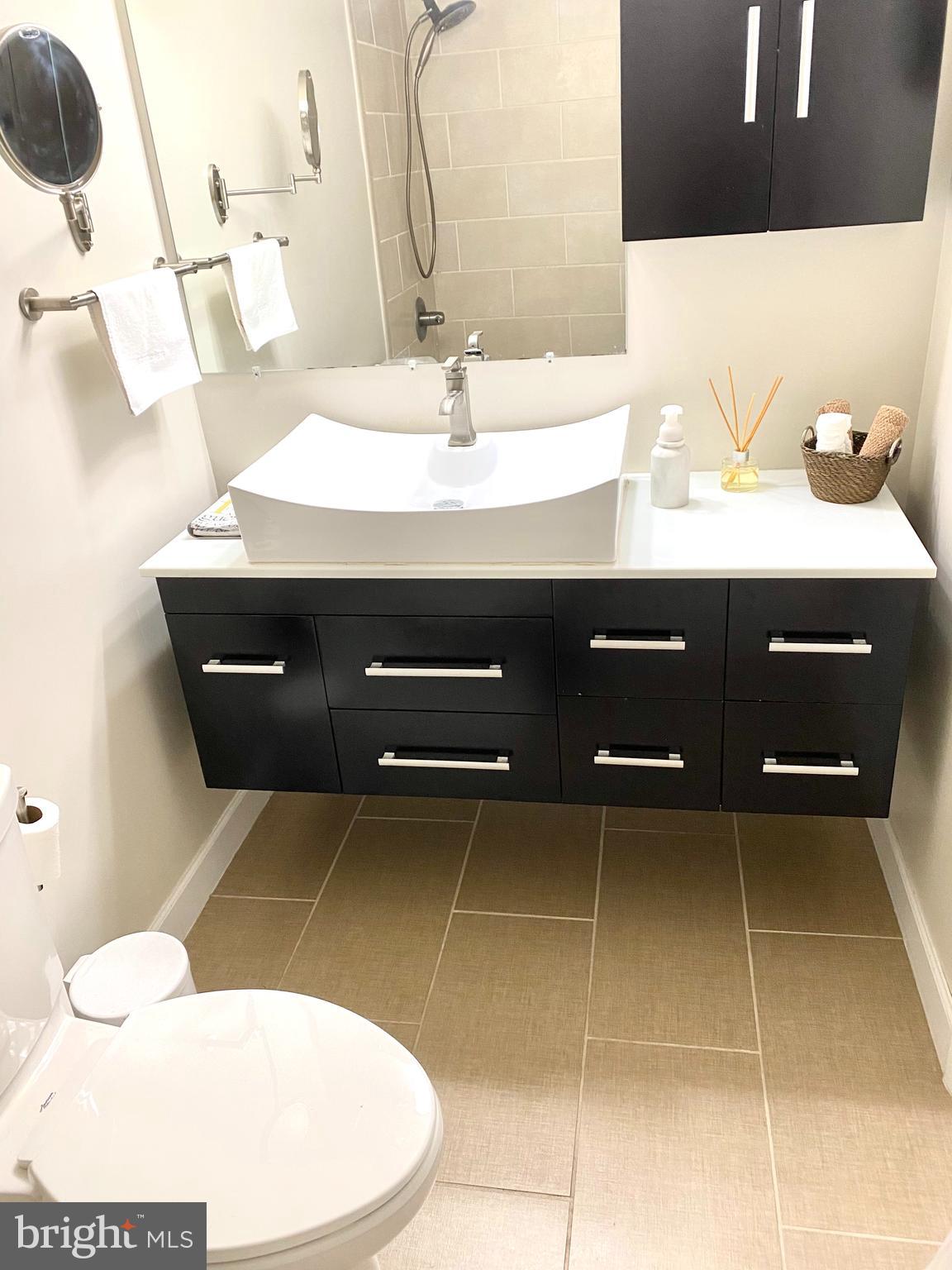 ROTONDA - Residential Lease