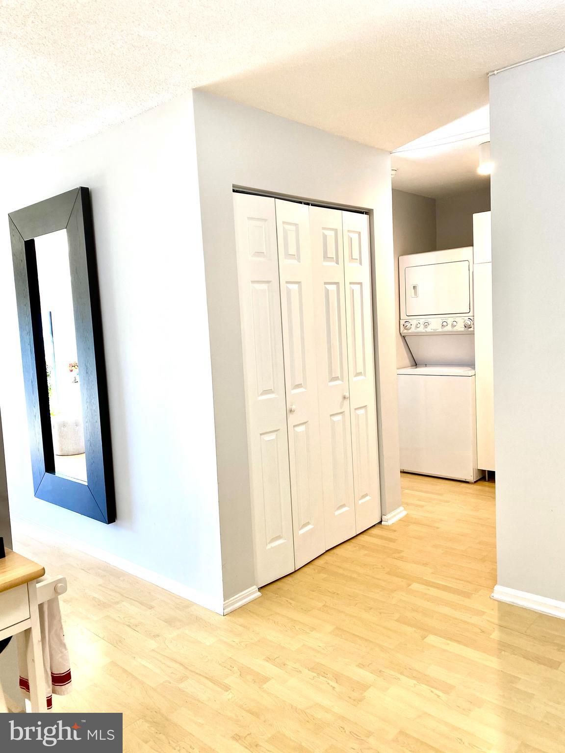 ROTONDA - Residential Lease