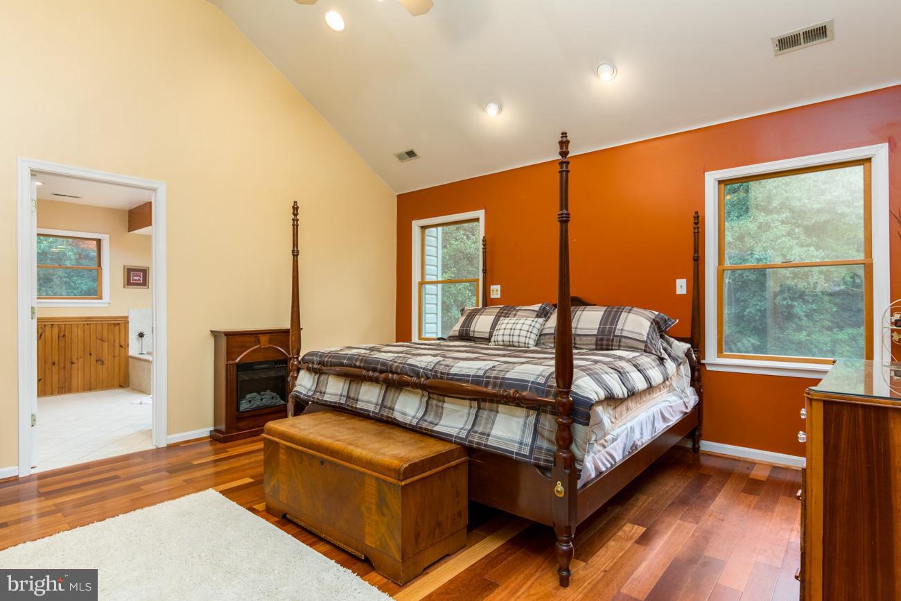 HAMPTON CHASE - Residential