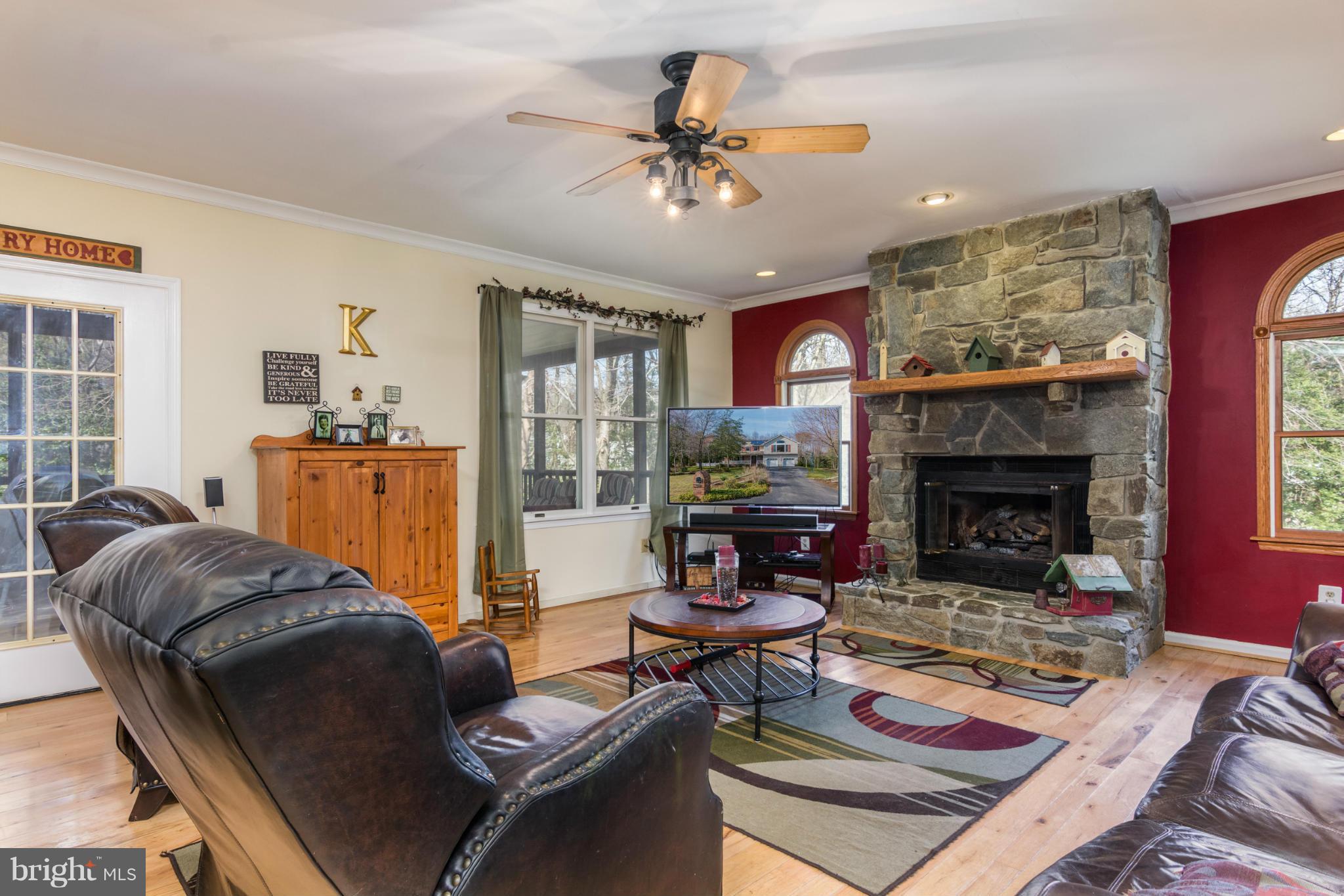 HAMPTON CHASE - Residential