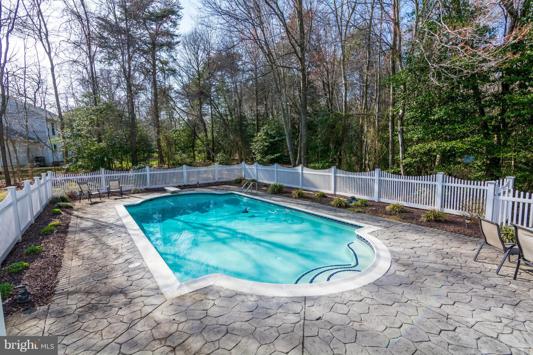 HAMPTON CHASE - Residential