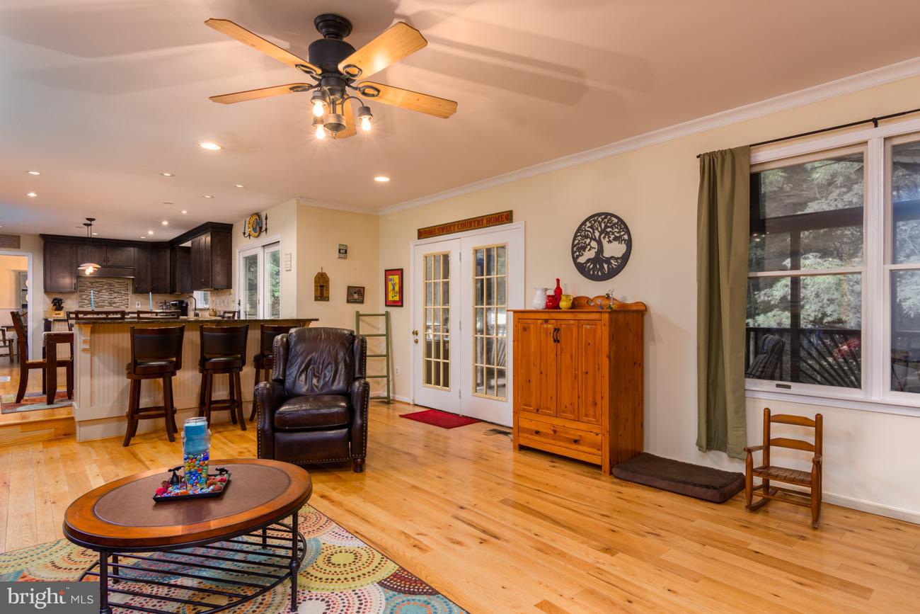 HAMPTON CHASE - Residential