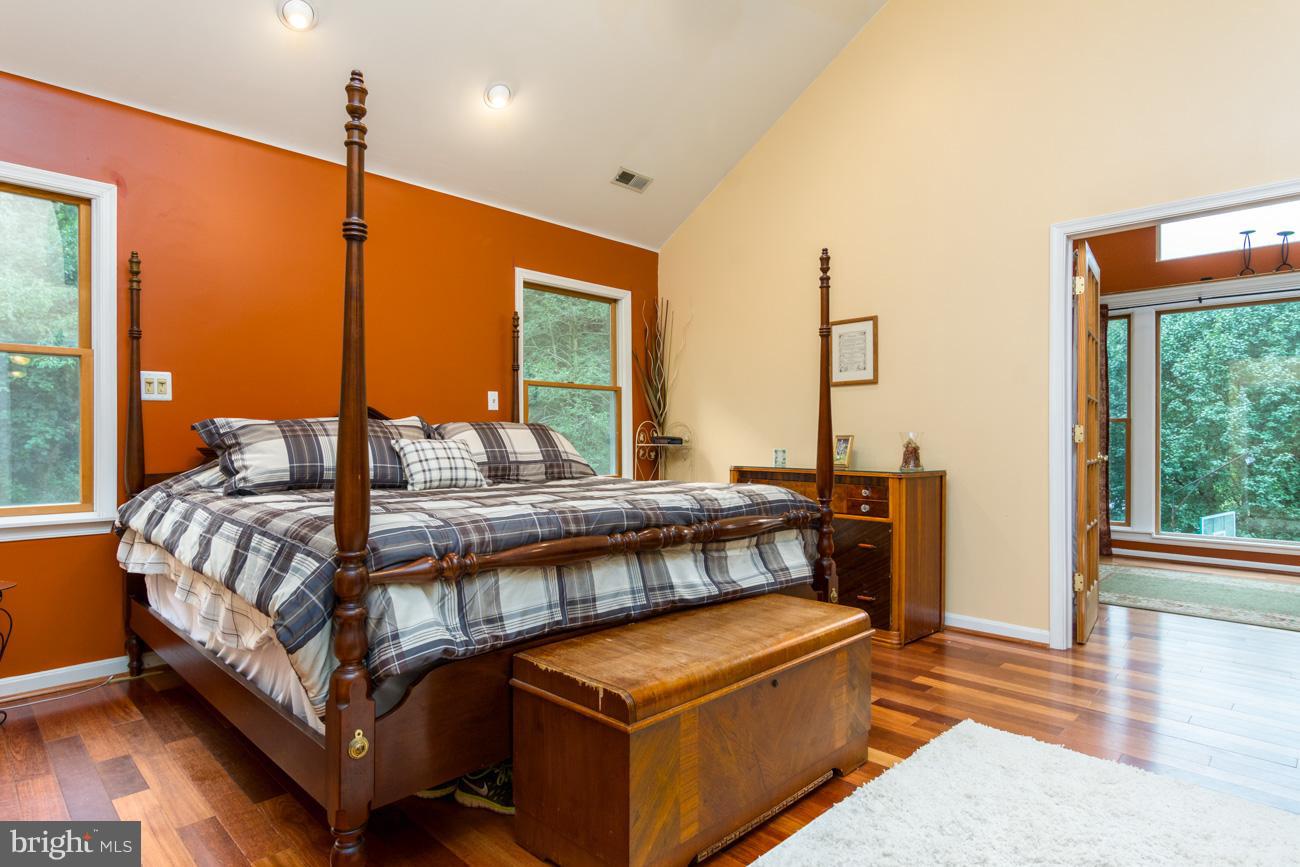 HAMPTON CHASE - Residential