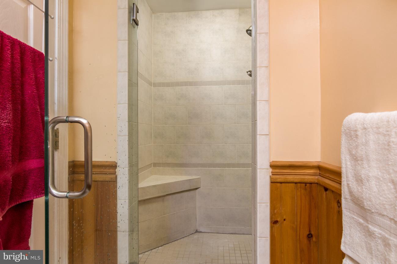 HAMPTON CHASE - Residential