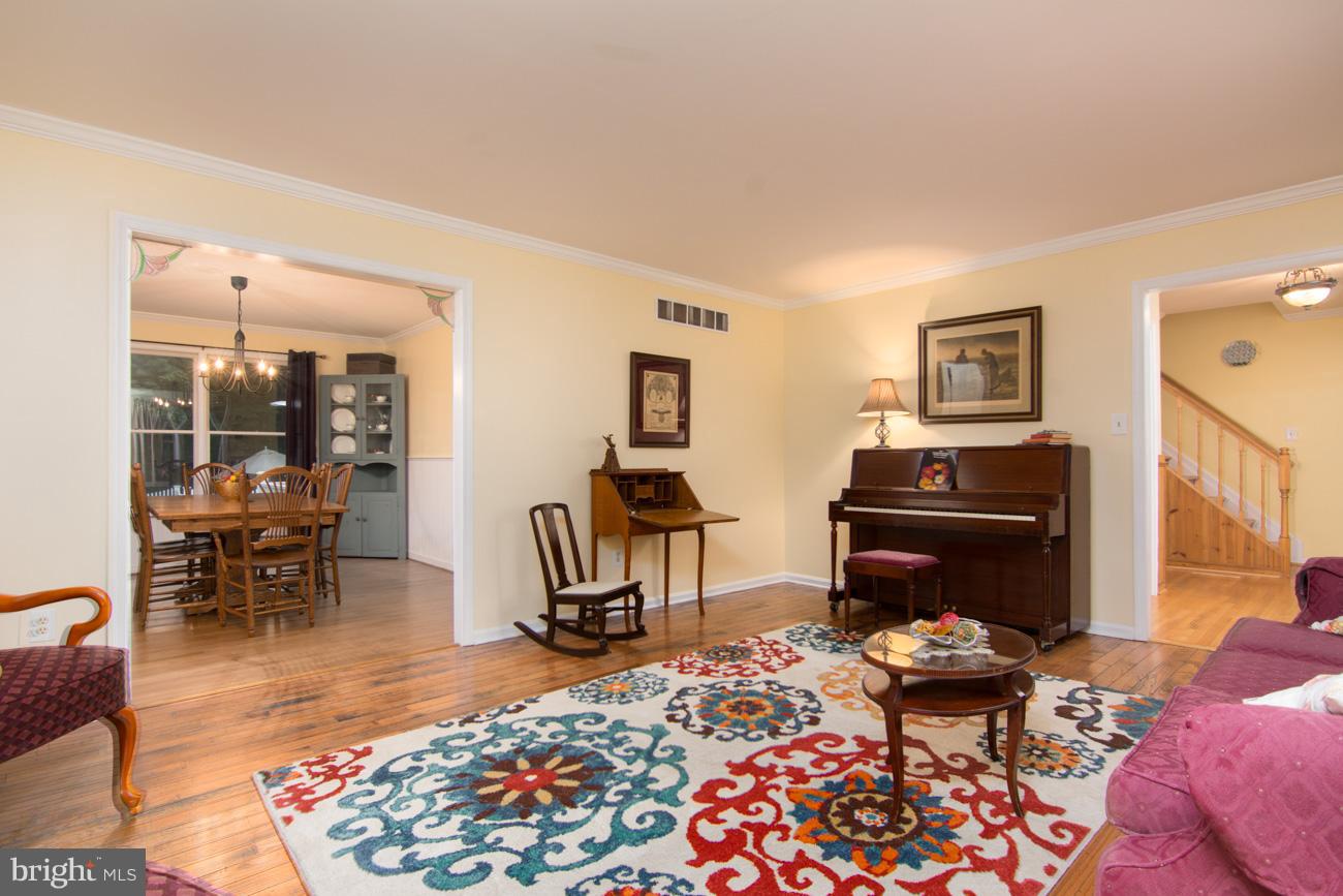 HAMPTON CHASE - Residential