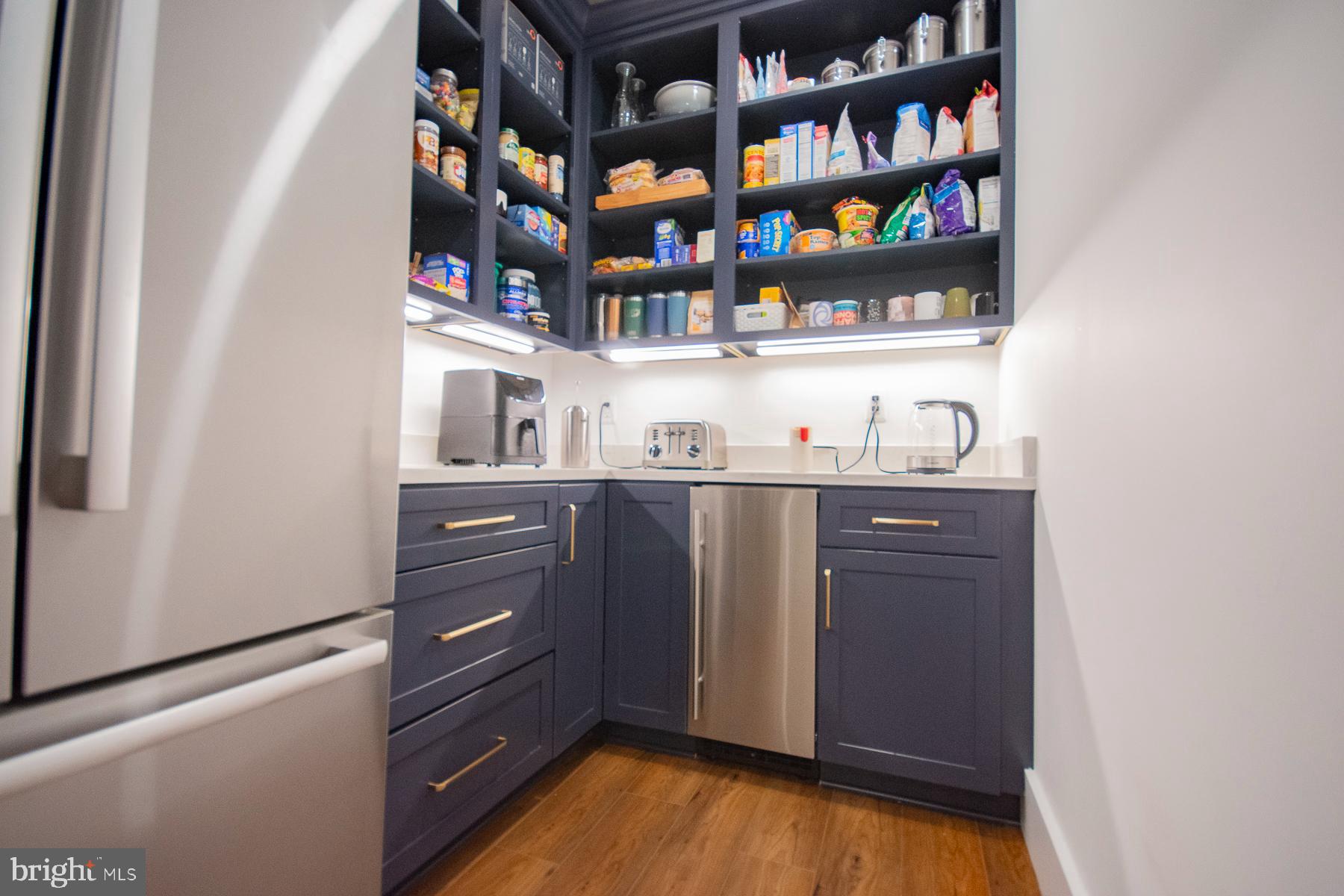 SHEPHERDS COVE - Residential