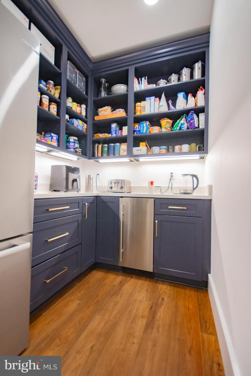 SHEPHERDS COVE - Residential