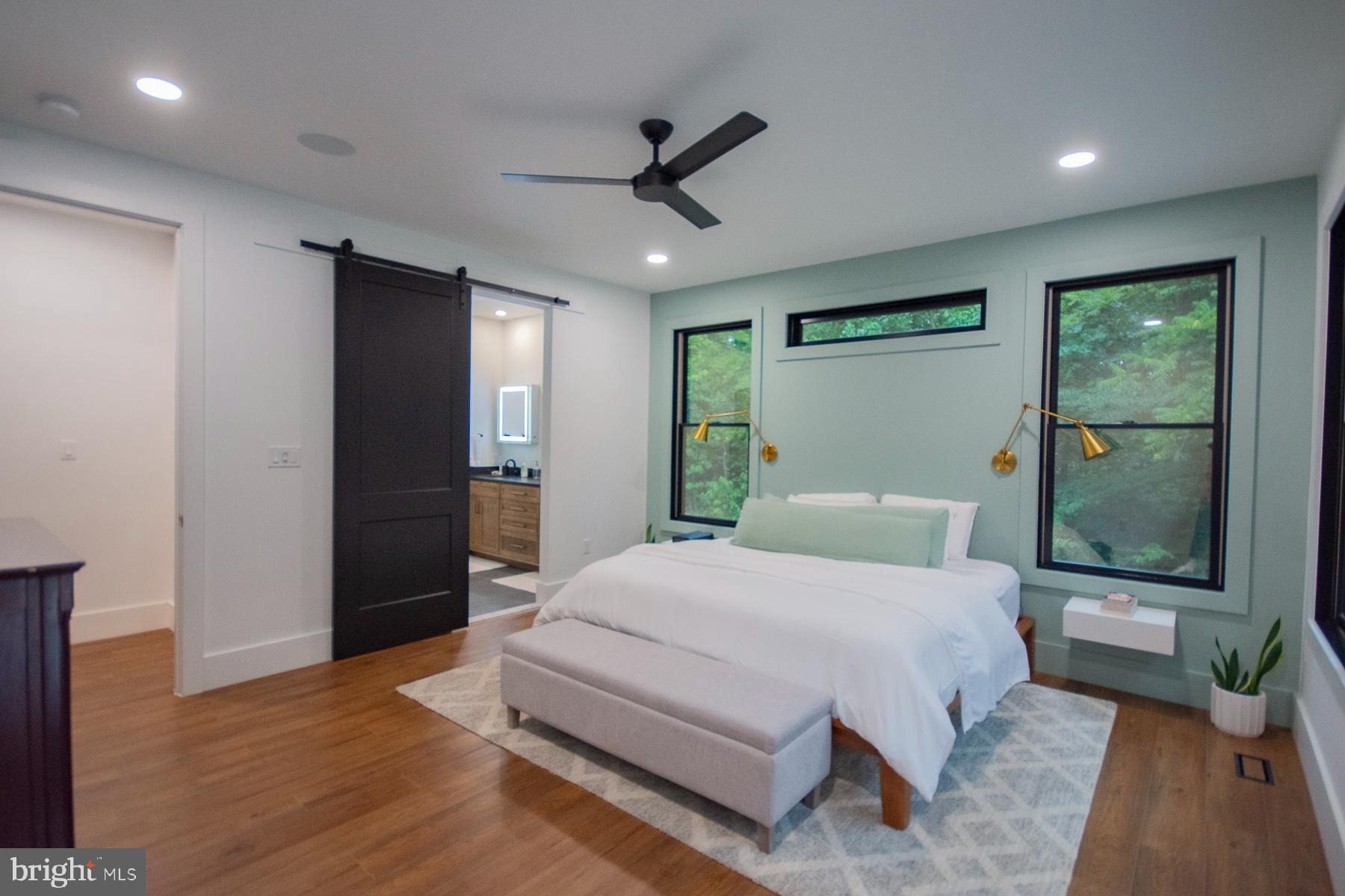 SHEPHERDS COVE - Residential