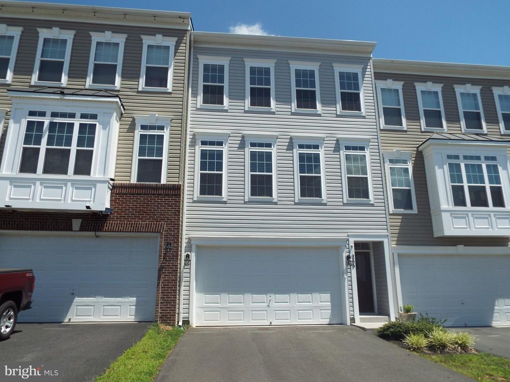Photo of 235 Upper Brook Terrace, PURCELLVILLE, VA 20132 (MLS # VALO2107008)