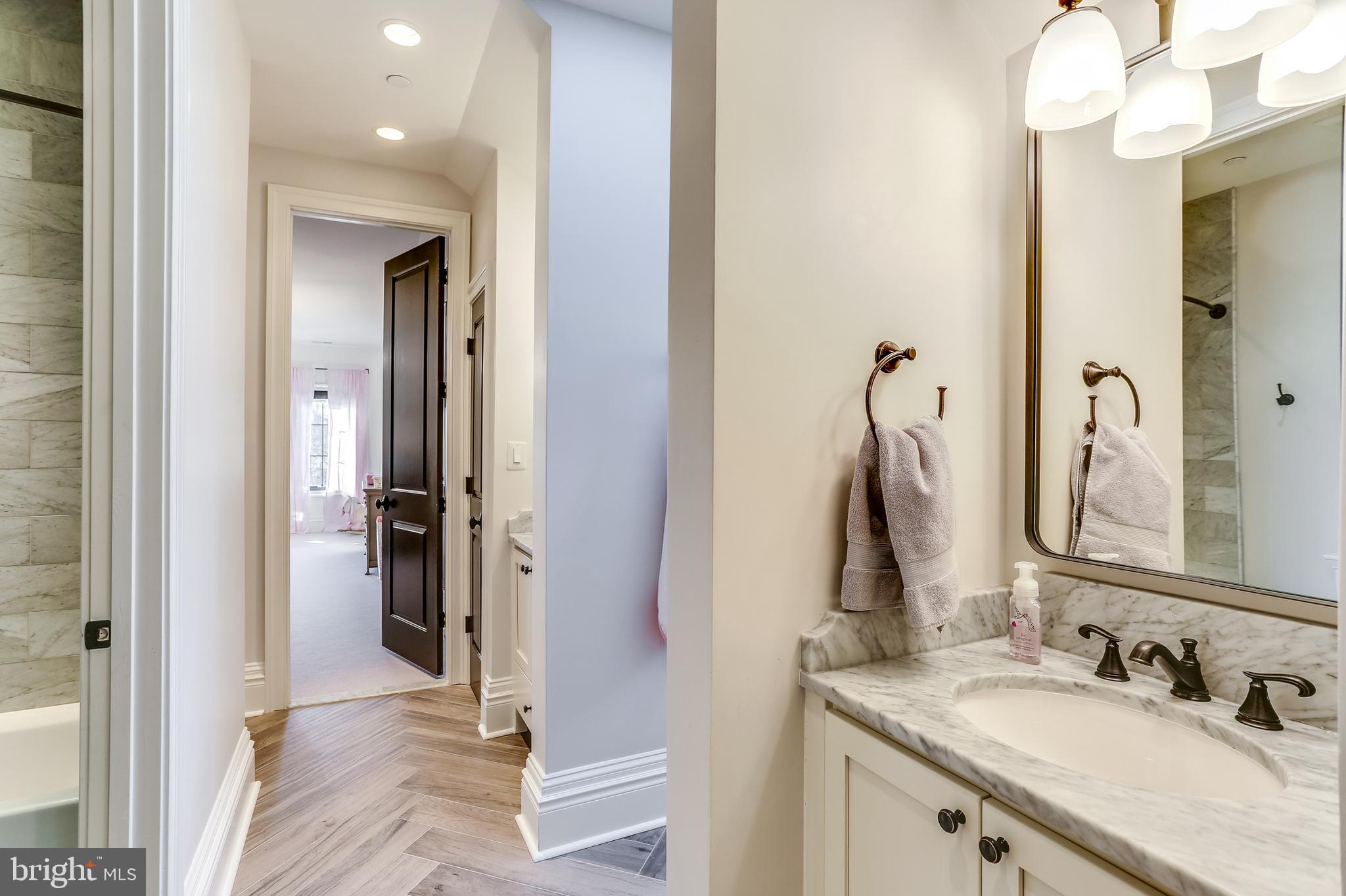 LUTHERVILLE - Residential