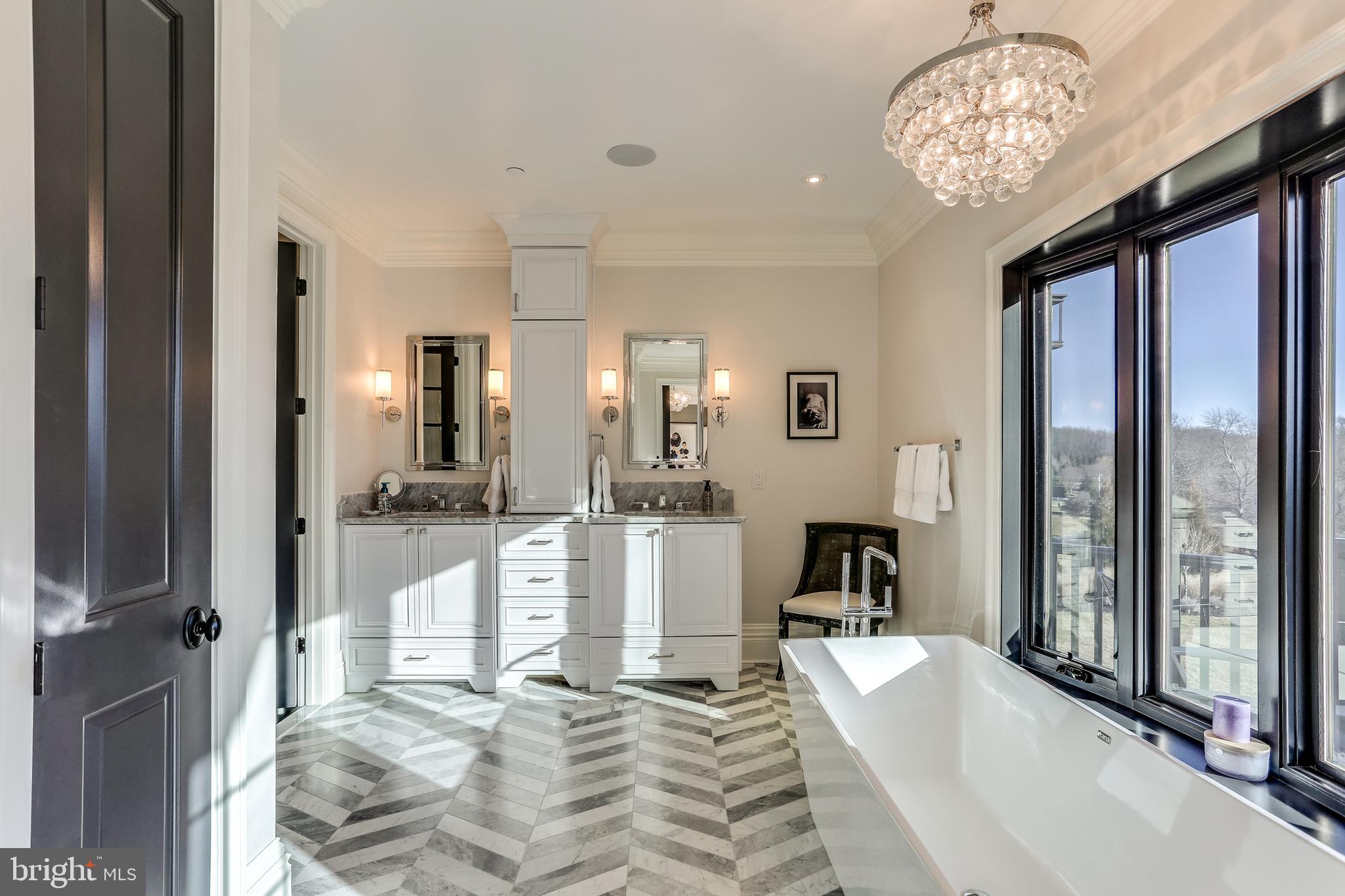 LUTHERVILLE - Residential