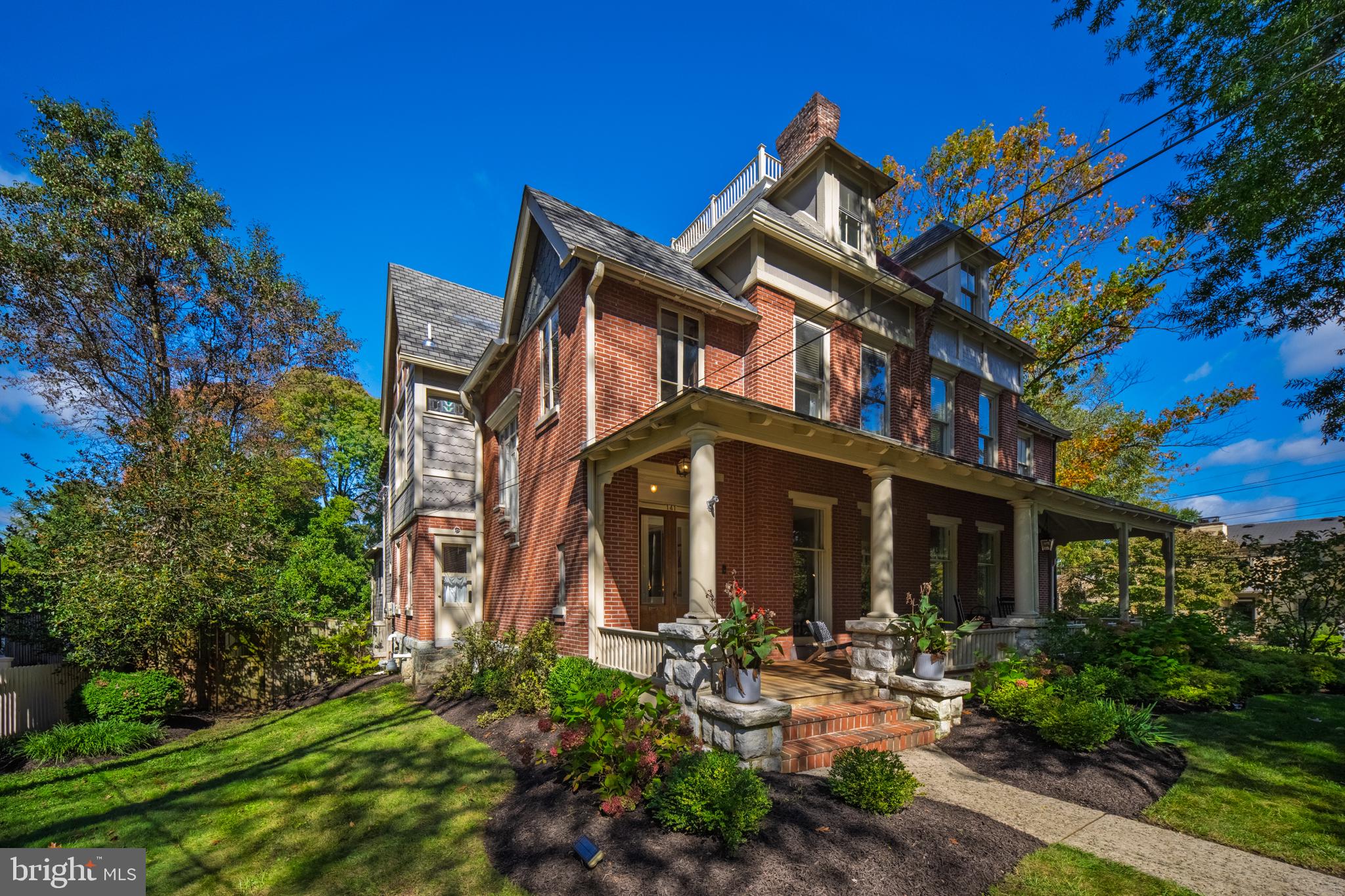 141 E MARSHALL STREET