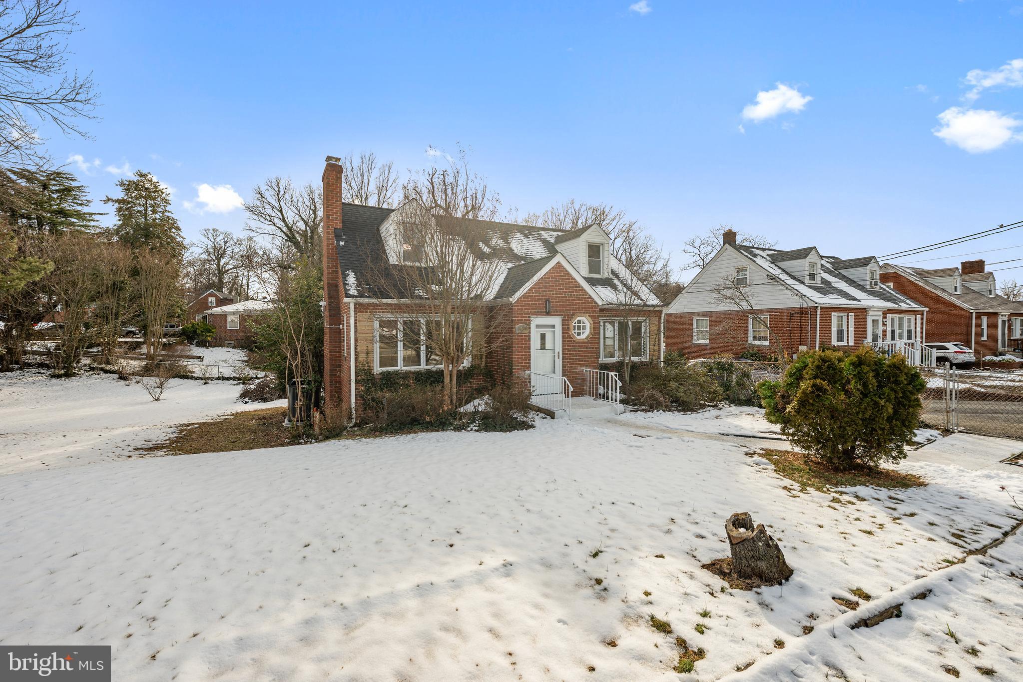 LIVINGSTON OAKS - Residential