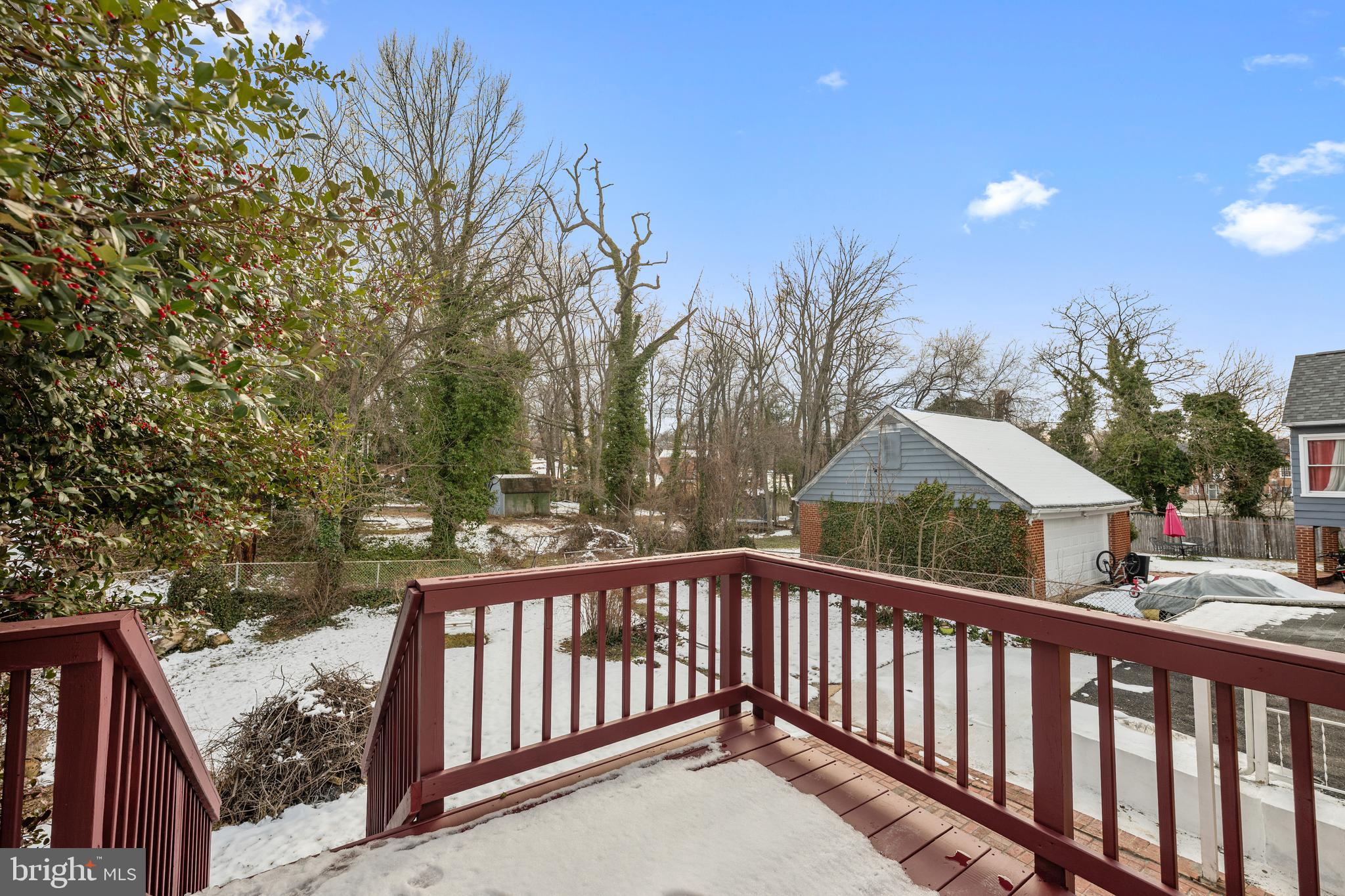 LIVINGSTON OAKS - Residential