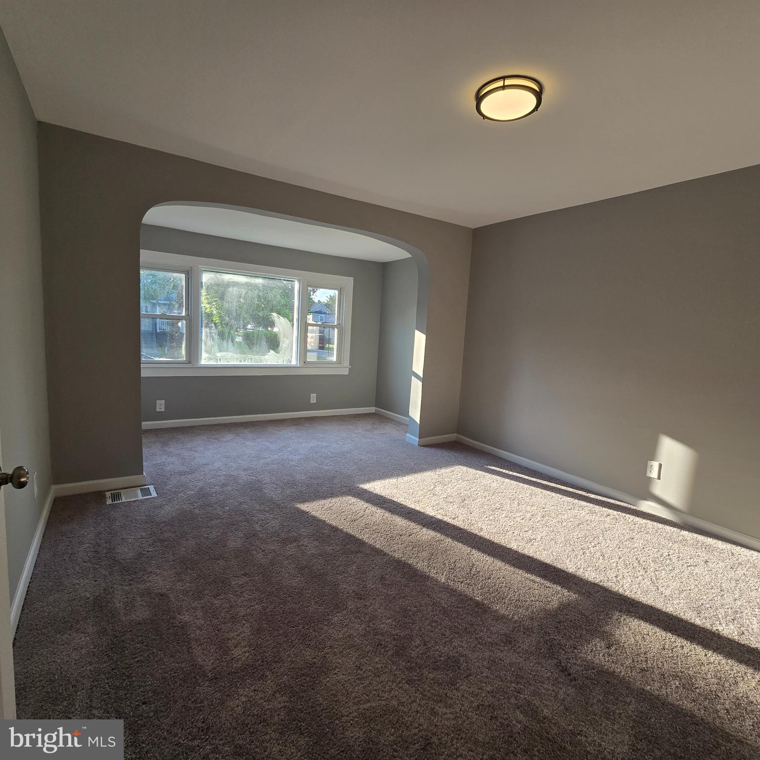 433 E MAPLE AVENUE