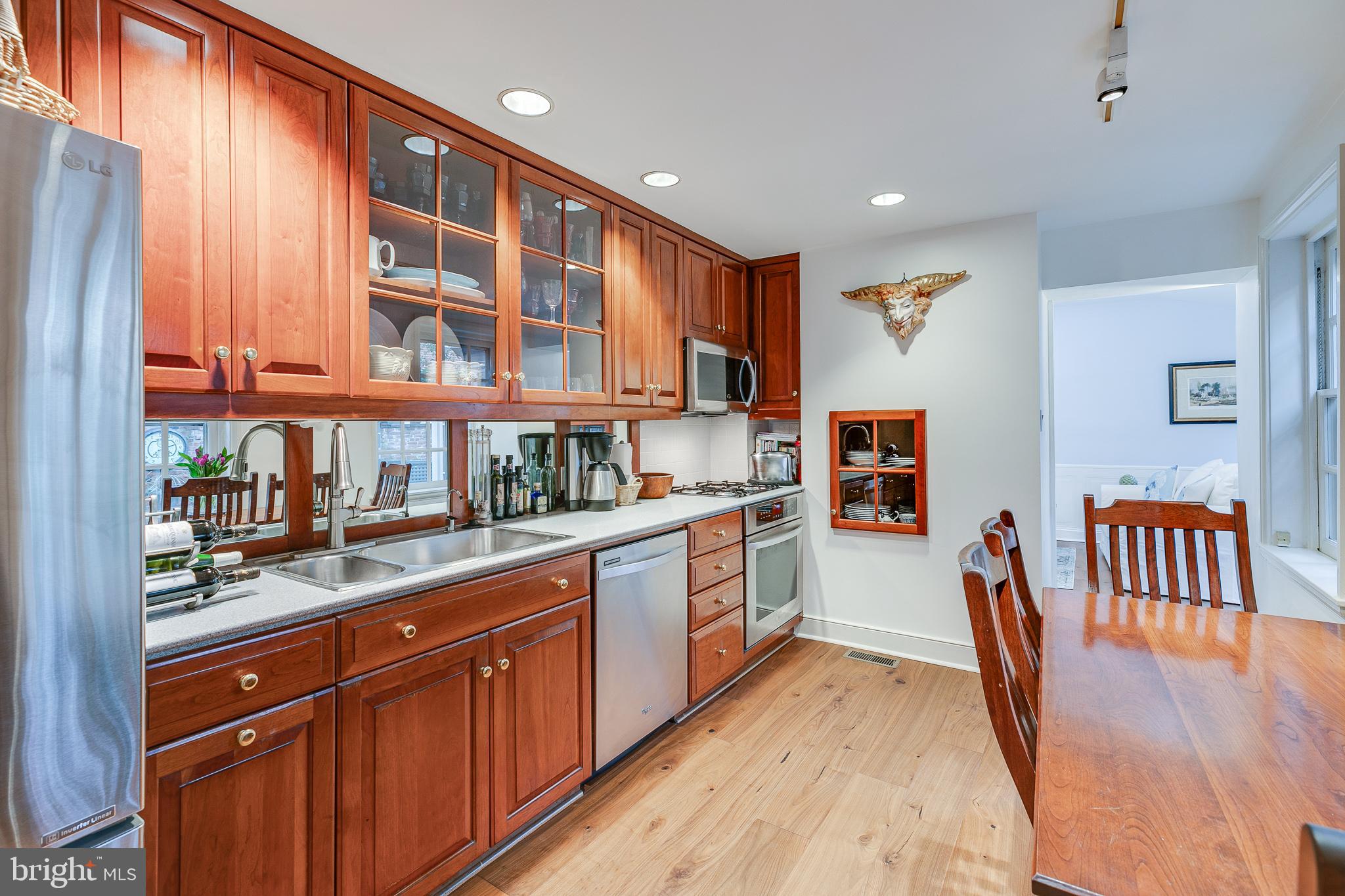 SOCIETY HILL - Residential