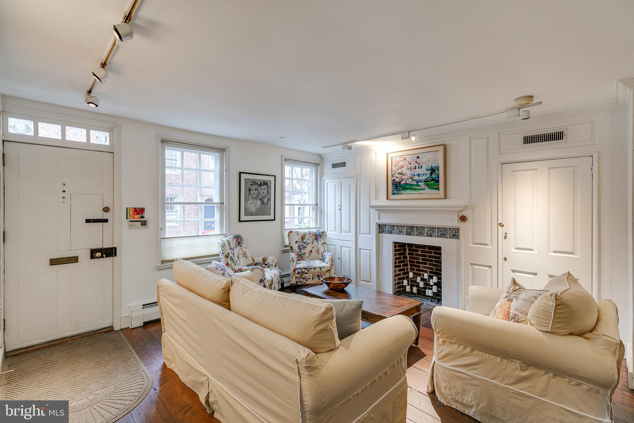 SOCIETY HILL - Residential