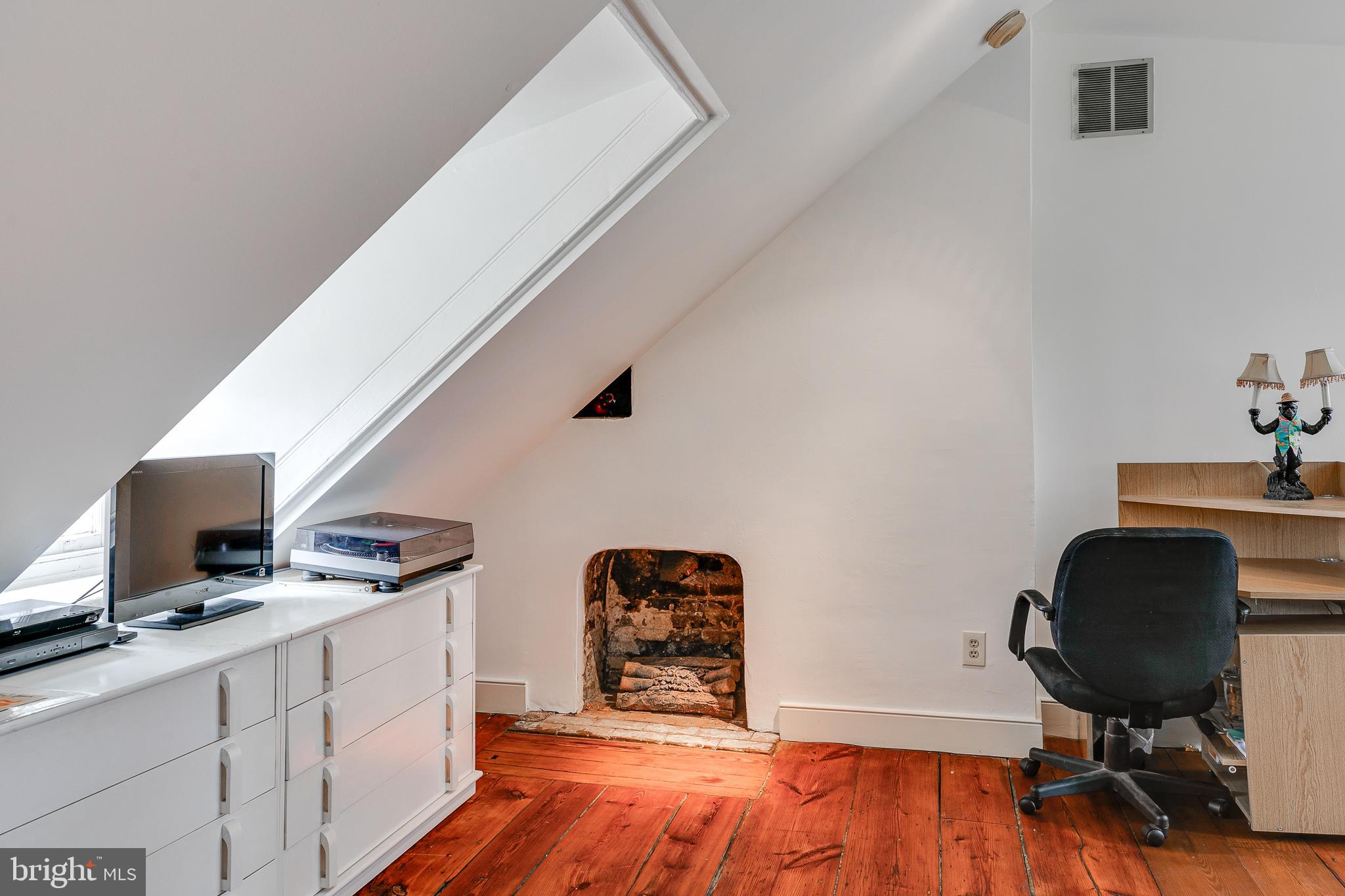 SOCIETY HILL - Residential