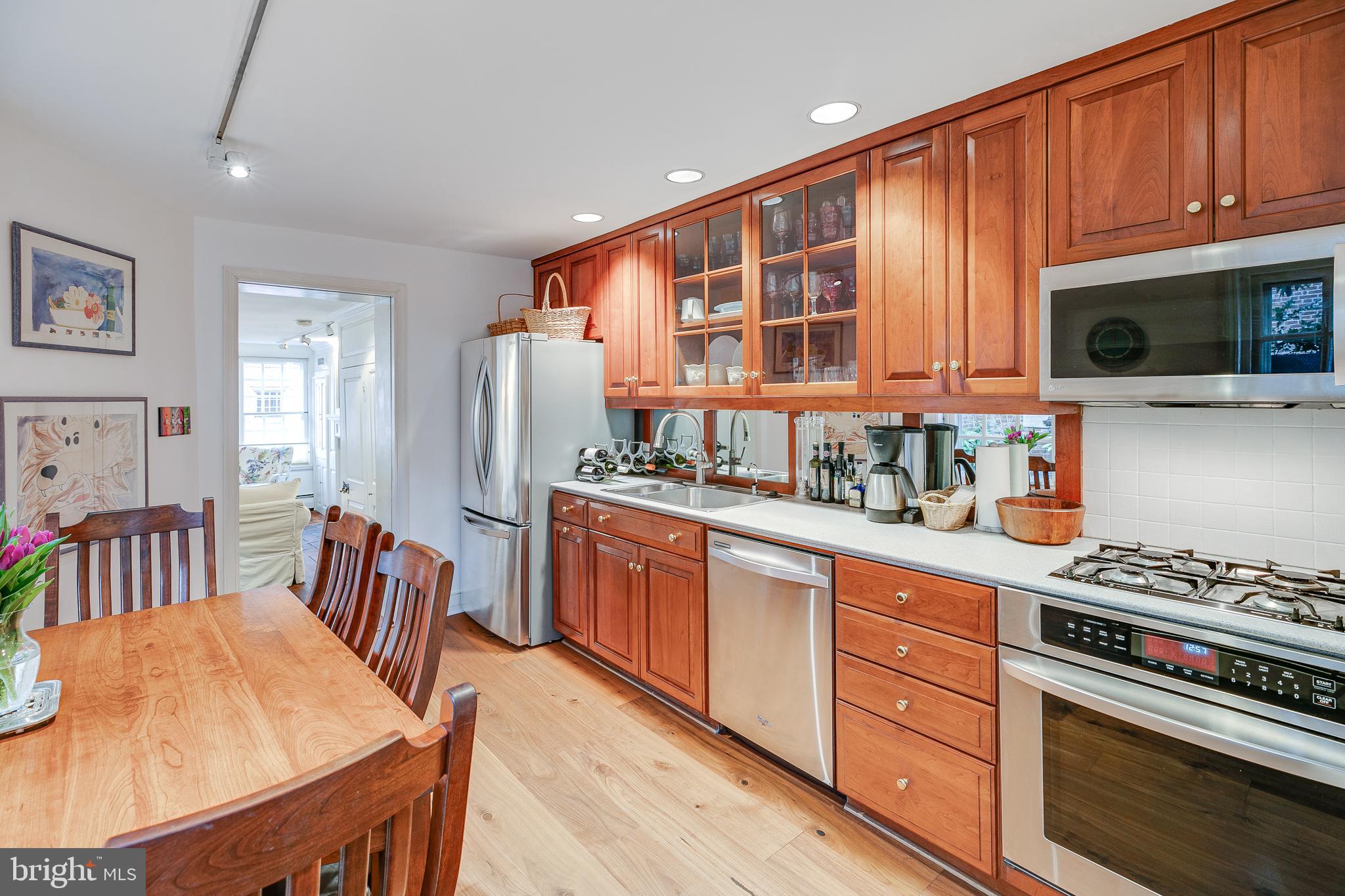 SOCIETY HILL - Residential