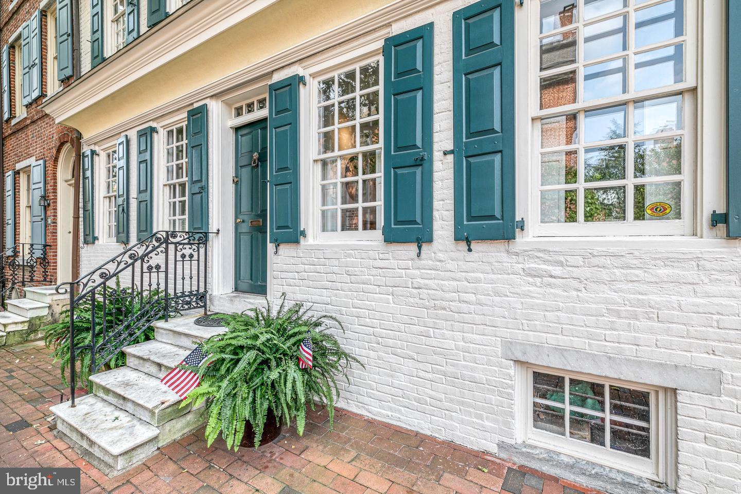 SOCIETY HILL - Residential